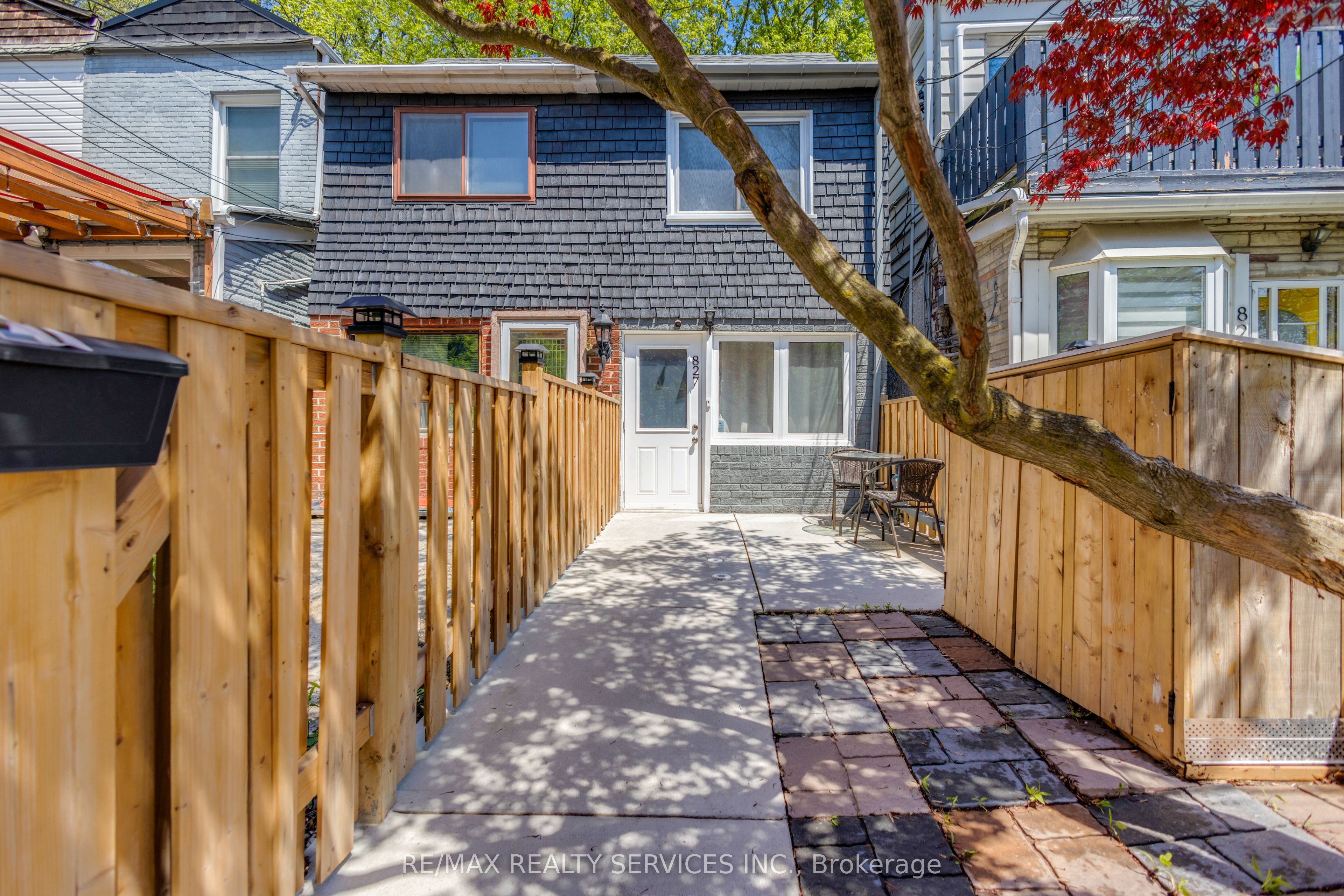 827 Craven Road, Toronto, ON M4L 2Z7 photo 4