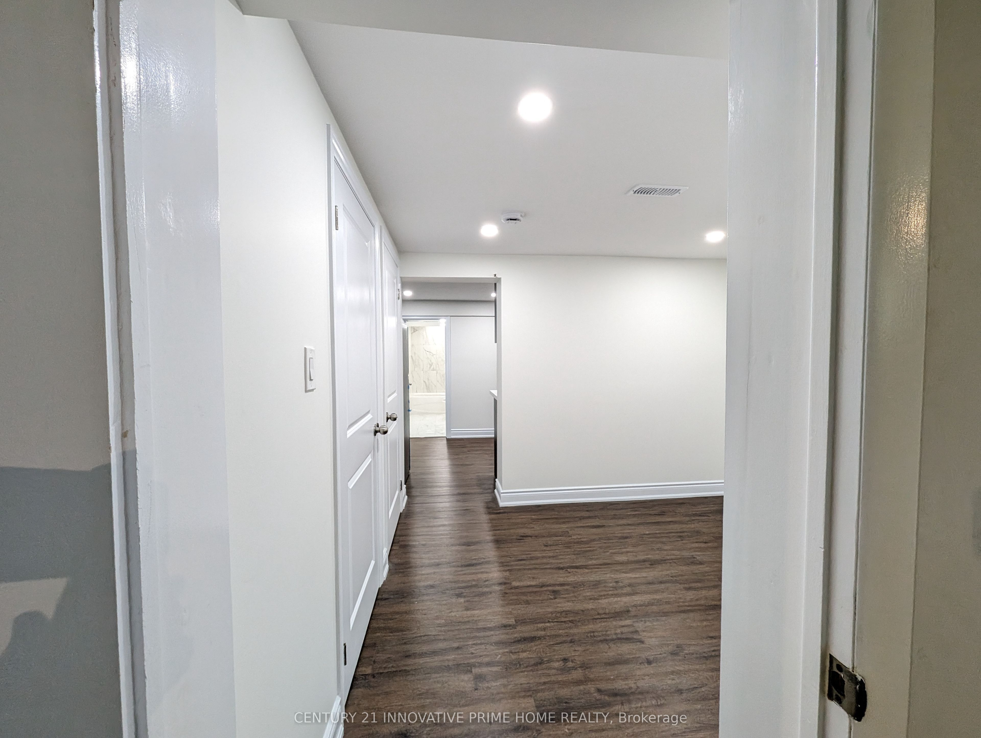 20 Hurley Crescent Bsmt, Toronto, ON M1P 4H4 photo 5