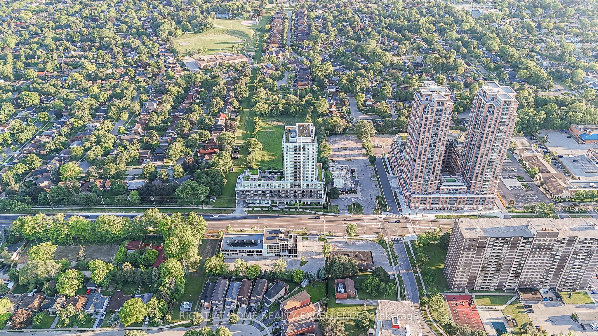 3220 Sheppard Avenue E 520, Toronto, ON M1T 0B7 photo 2