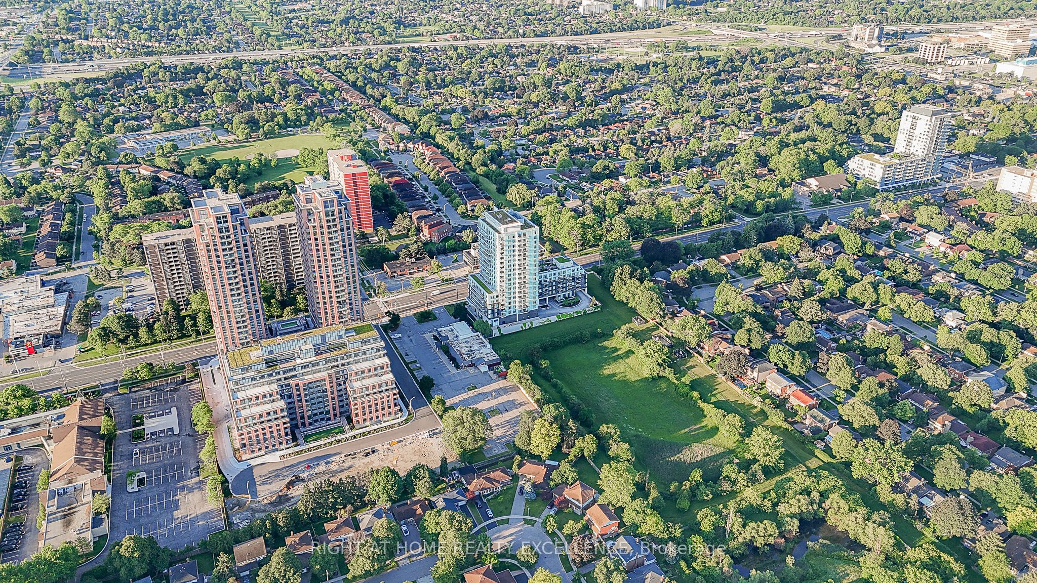 3220 Sheppard Avenue E 520, Toronto, ON M1T 0B7 photo 4