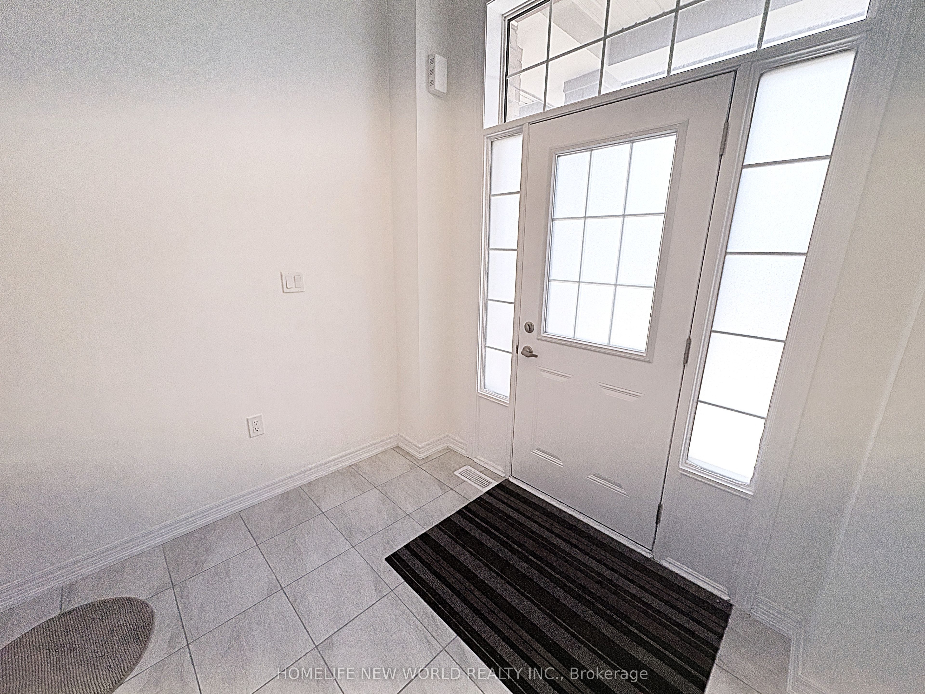 966 CORMORANT Path, Pickering, ON L1X 0P5 photo 2