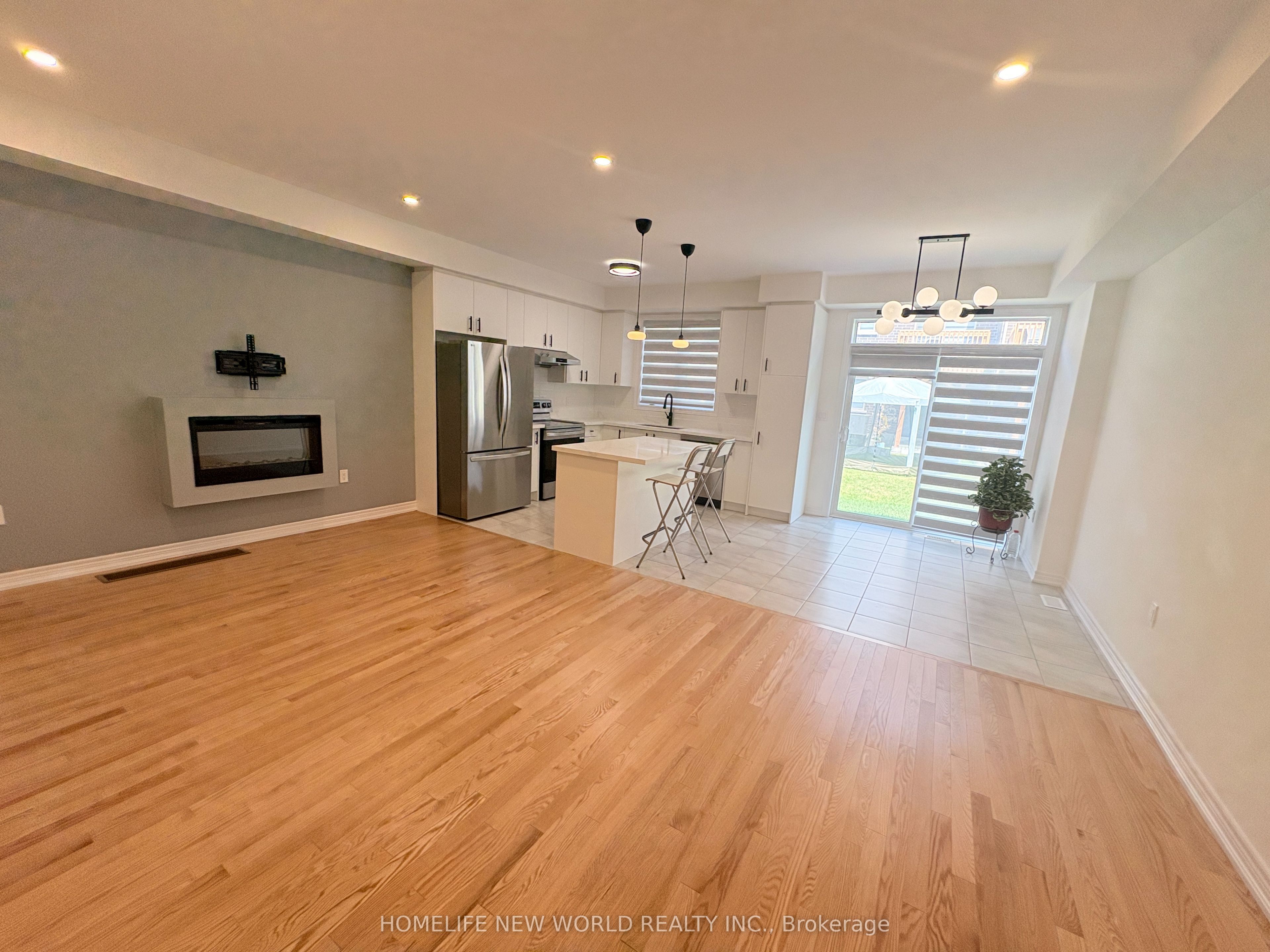 966 CORMORANT Path, Pickering, ON L1X 0P5 photo 4