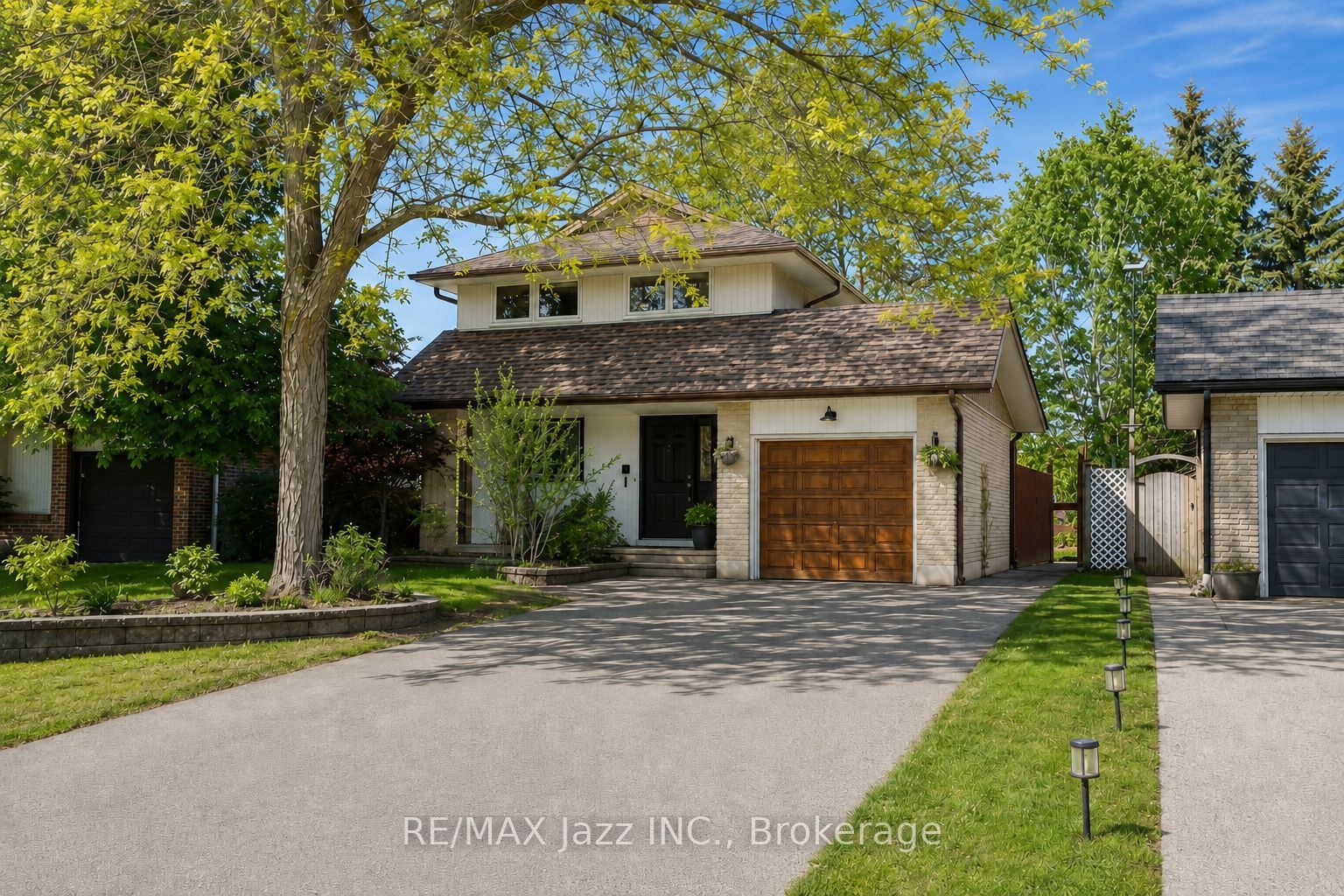 304 Annes Street, Whitby, ON L1N 5V6