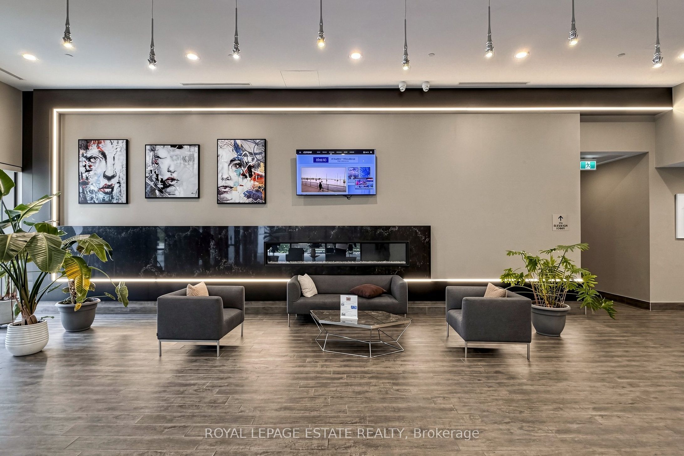 8 Trent Avenue 504, Toronto, ON M4C 0A6 photo 3