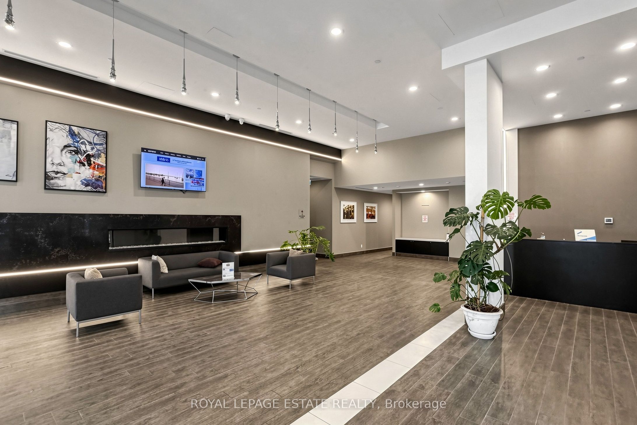 8 Trent Avenue 504, Toronto, ON M4C 0A6 photo 4
