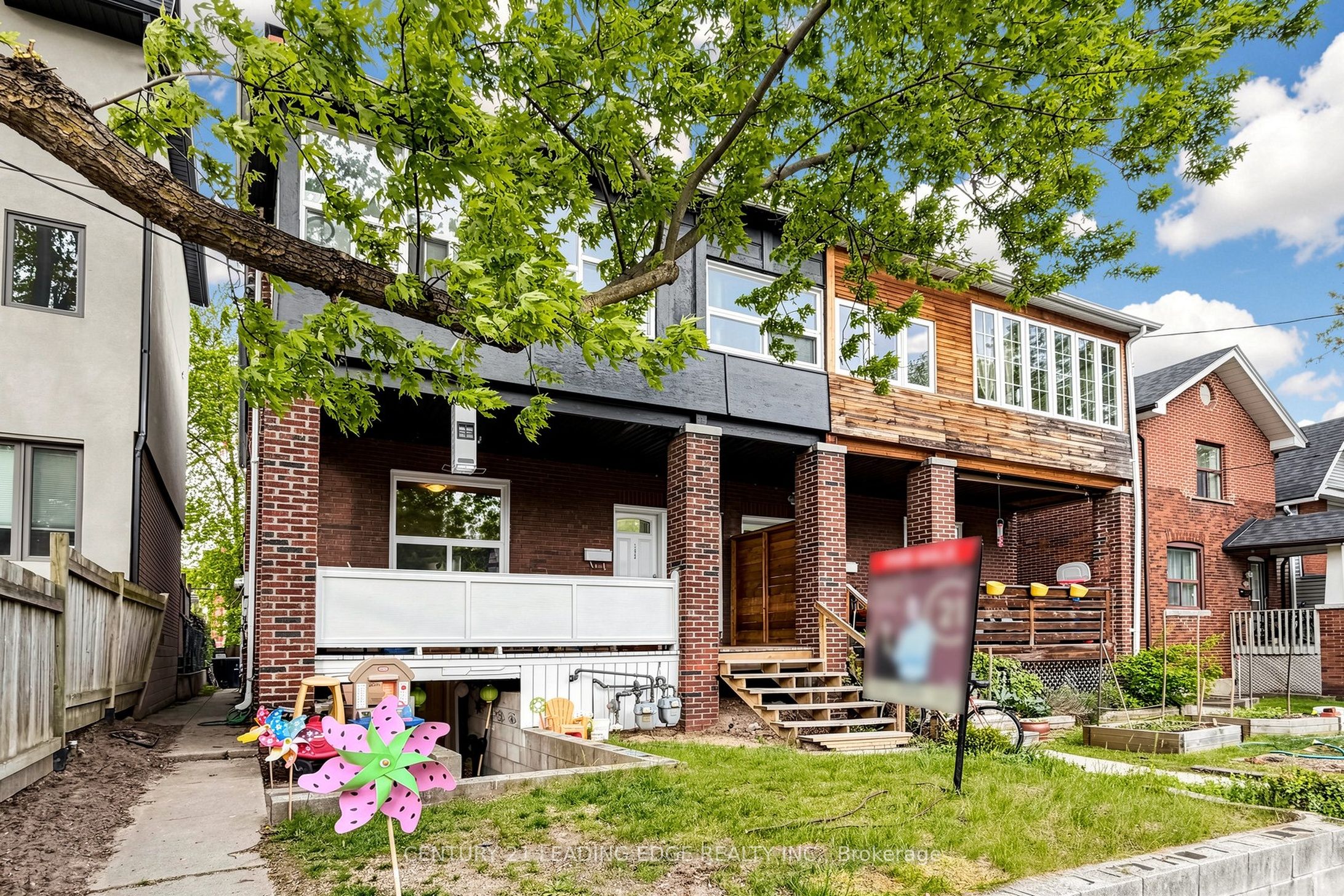 395 Rhodes Avenue, Toronto, ON M4L 3A6