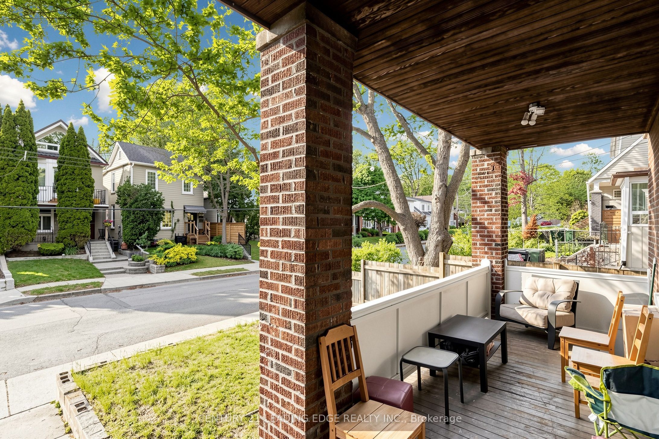 395 Rhodes Avenue, Toronto, ON M4L 3A6 photo 2