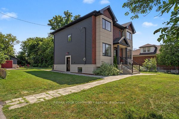 1111 King Street E, Oshawa, ON L1H 1H7 photo 3