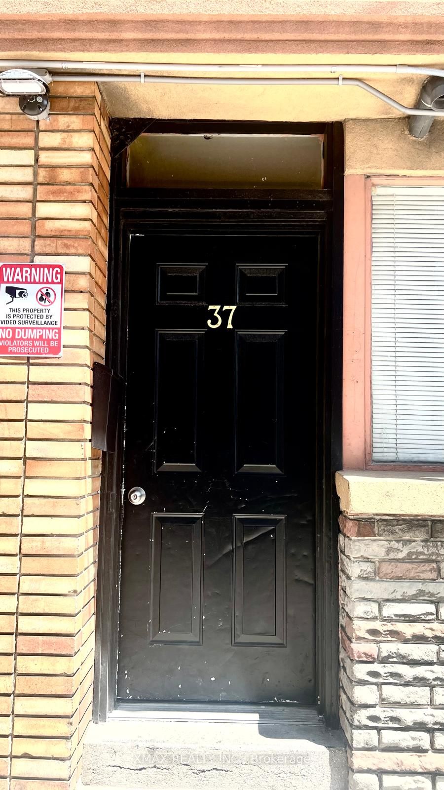 37 Prince Street # 2, Oshawa, ON L1G 1A2 photo 3