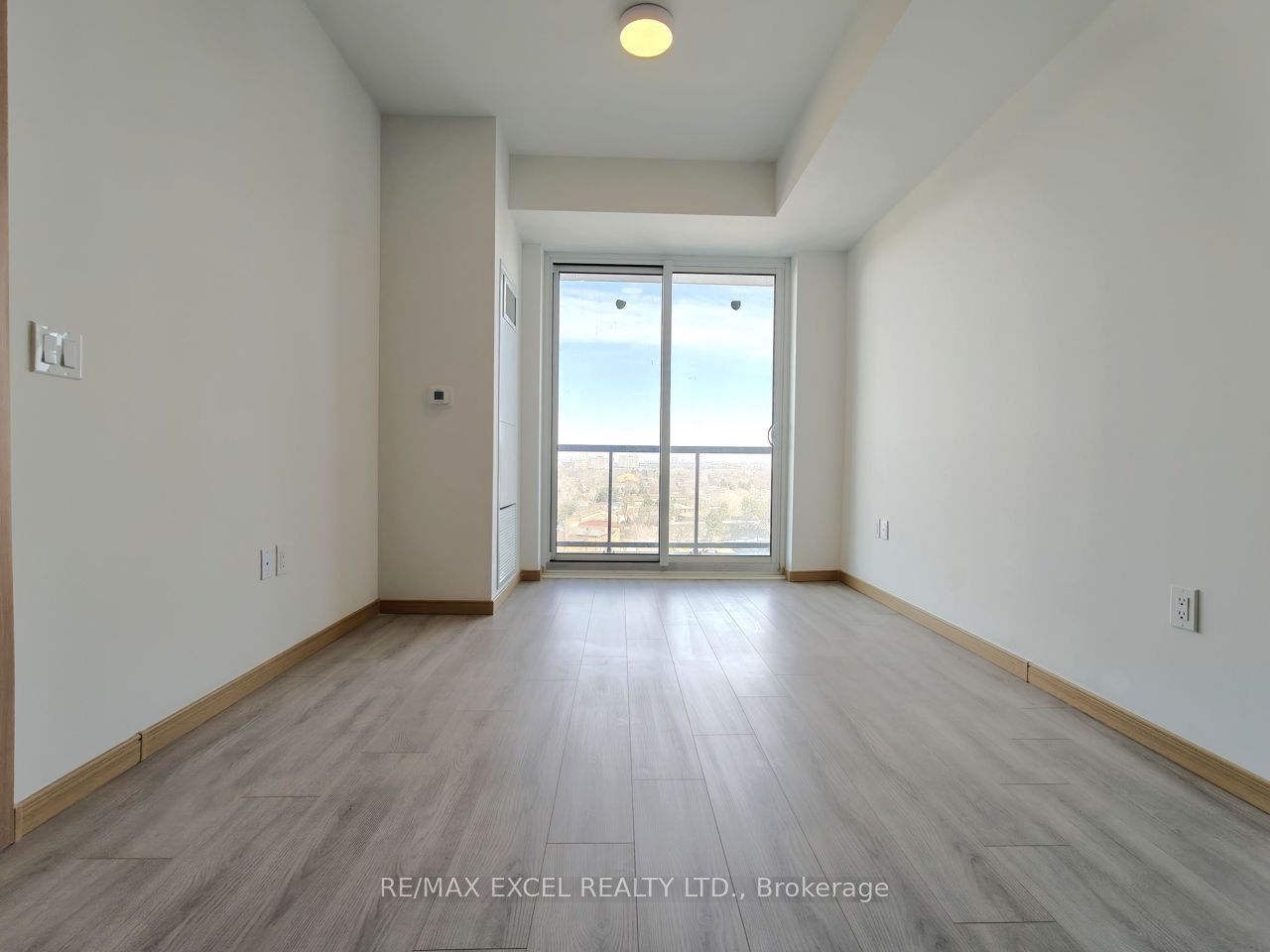 3429 Sheppard Avenue E 910, Toronto, ON M1T 3K5 photo 4