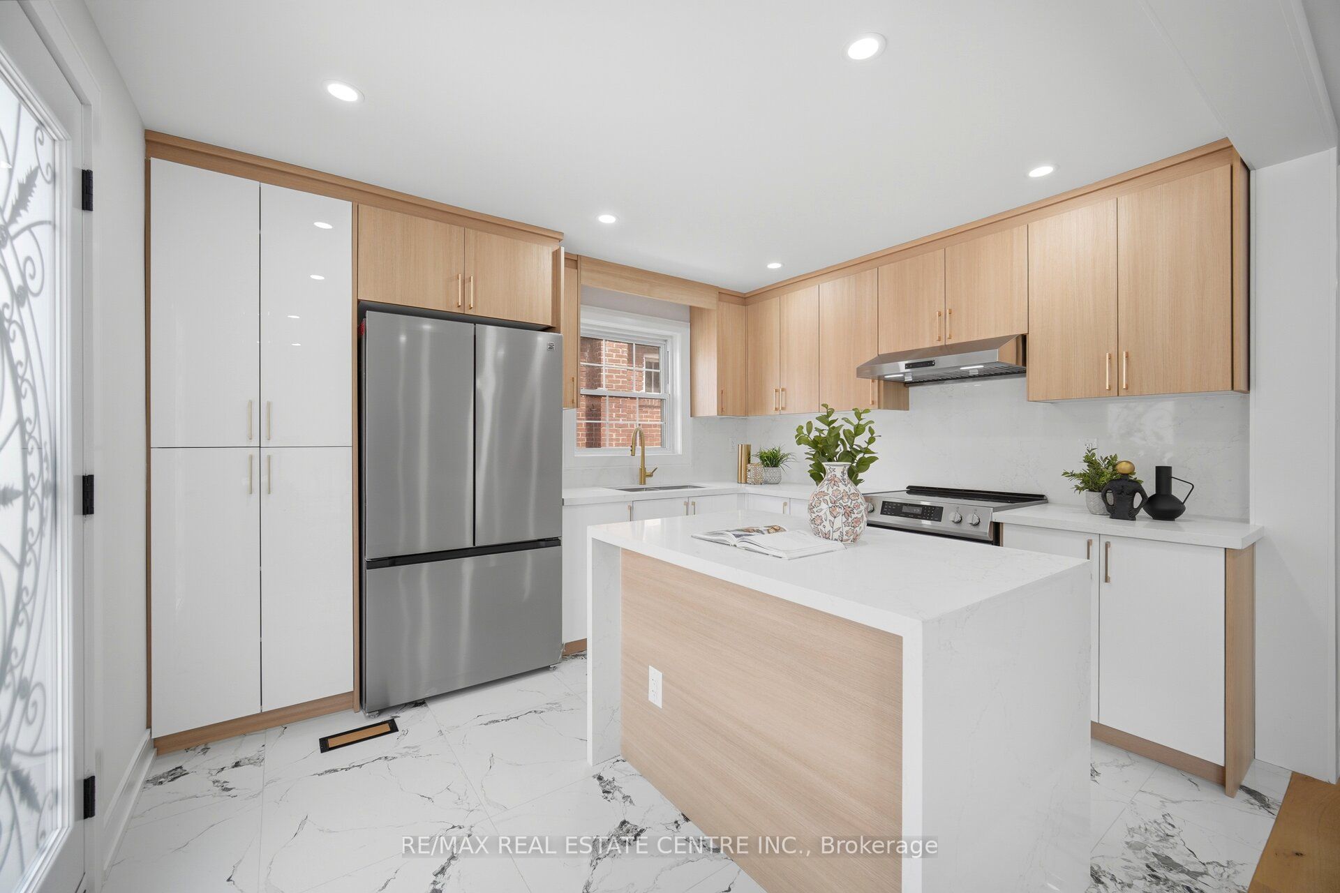 109 Glencrest Boulevard, Toronto, ON M4B 1L9 photo 4