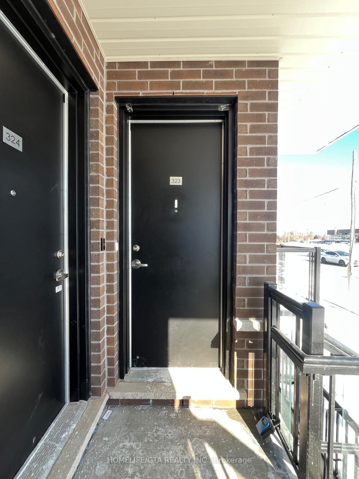 755 Omega Drive 323, Pickering, ON L1V 0H1 photo 2