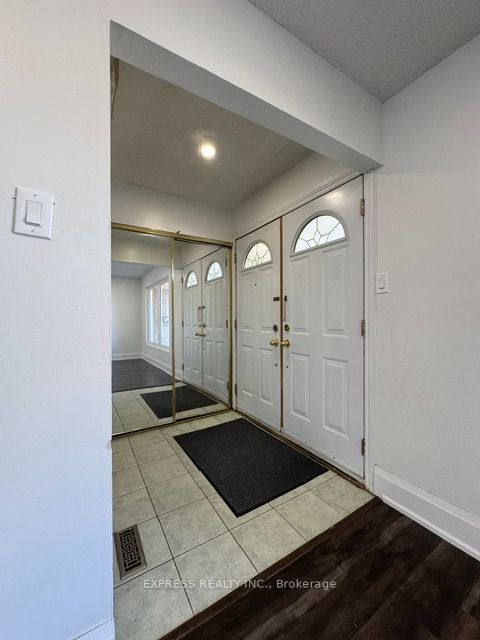220 John Tabor Trail, Toronto, ON M1B 2R4 photo 3