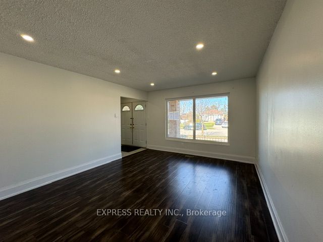 220 John Tabor Trail, Toronto, ON M1B 2R4 photo 5