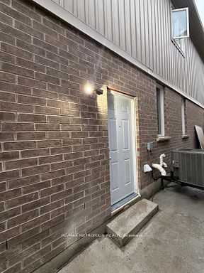 1335 Aldsworth Crescent BSMT, Oshawa, ON L1K 0S4 photo 5