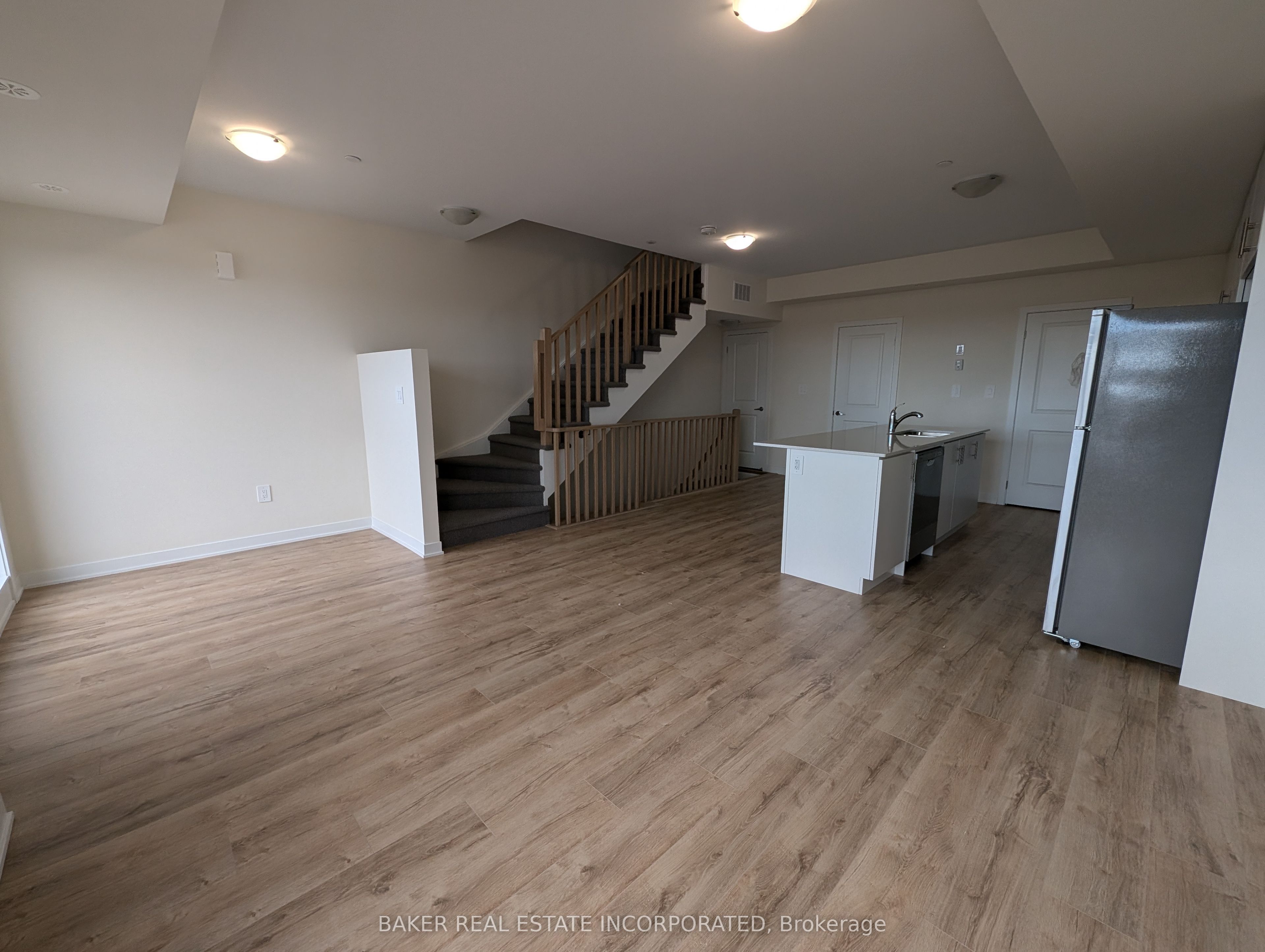 755 Omega Drive S 328, Pickering, ON L1V 0H1 photo 4