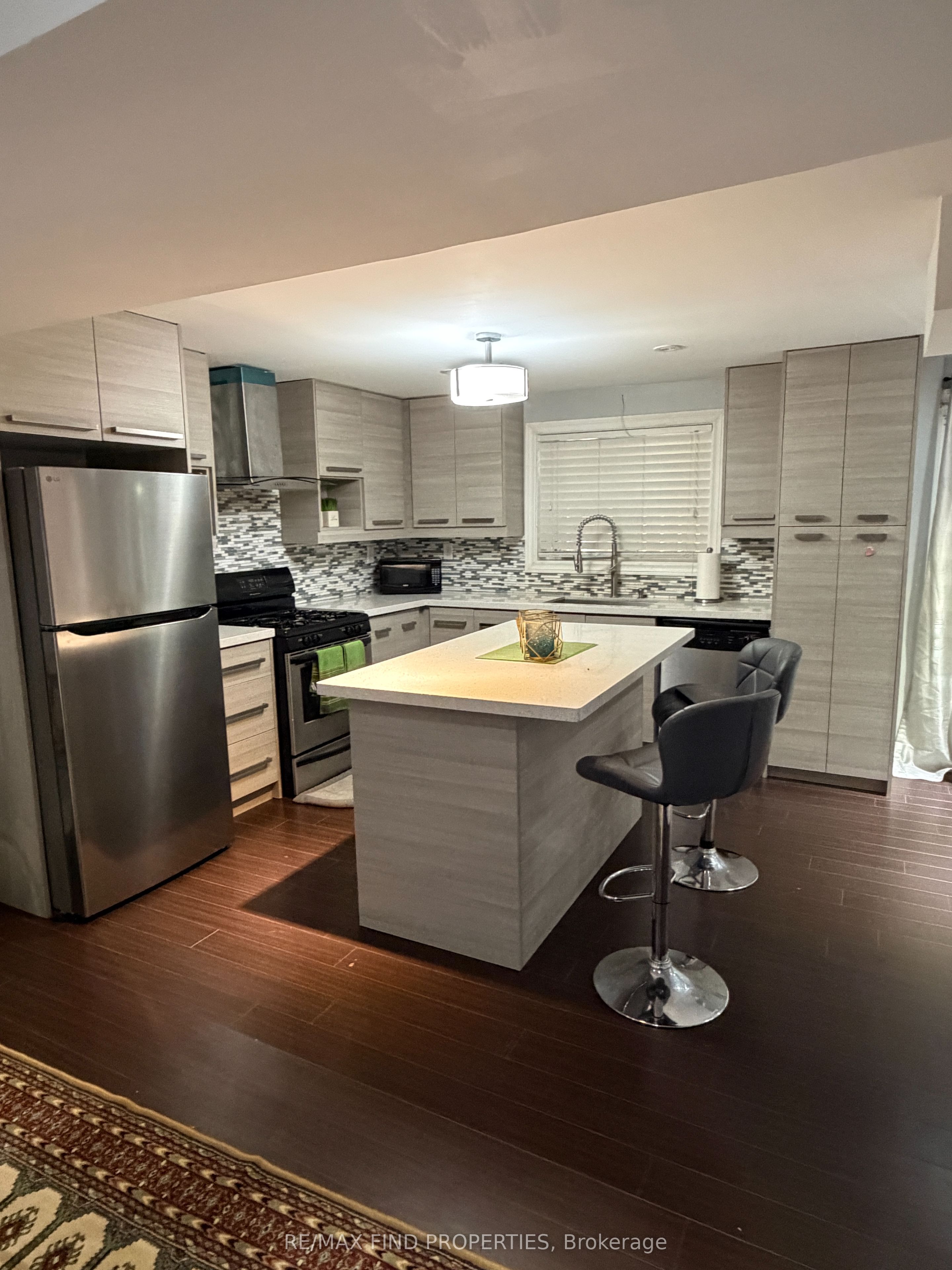 85 Gillett Drive Lower, Ajax, ON L1Z 0E4