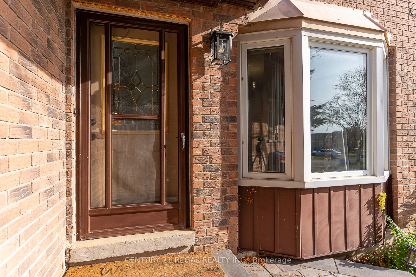 28 Upland Drive, Whitby, ON L1N 8H8 photo 4