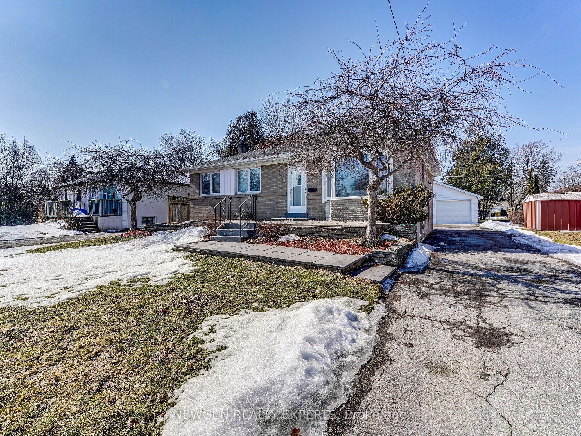 30 Linton Avenue E, Ajax, ON L1T 2X6 photo 5