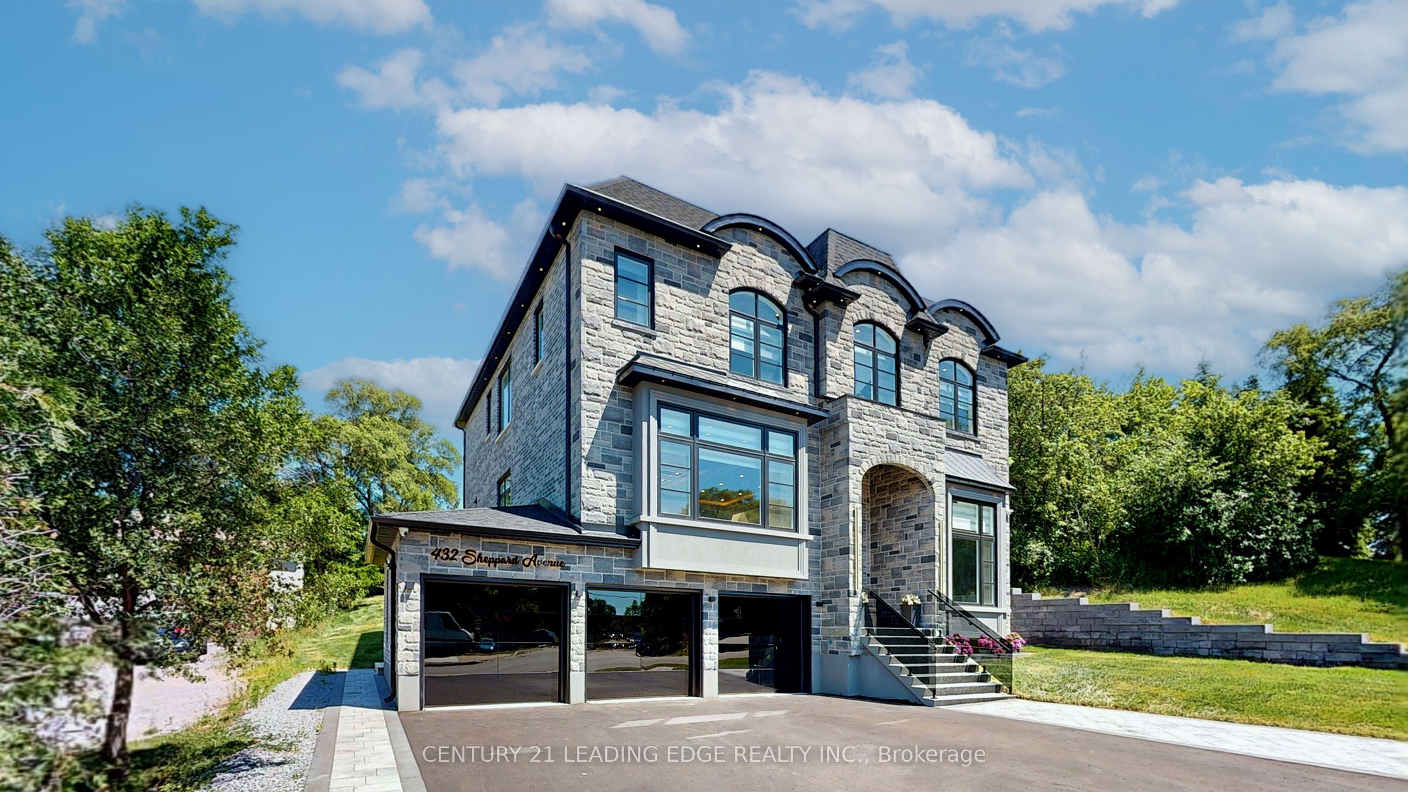 432 Sheppard Avenue, Pickering, ON L1V 1E5 photo 2