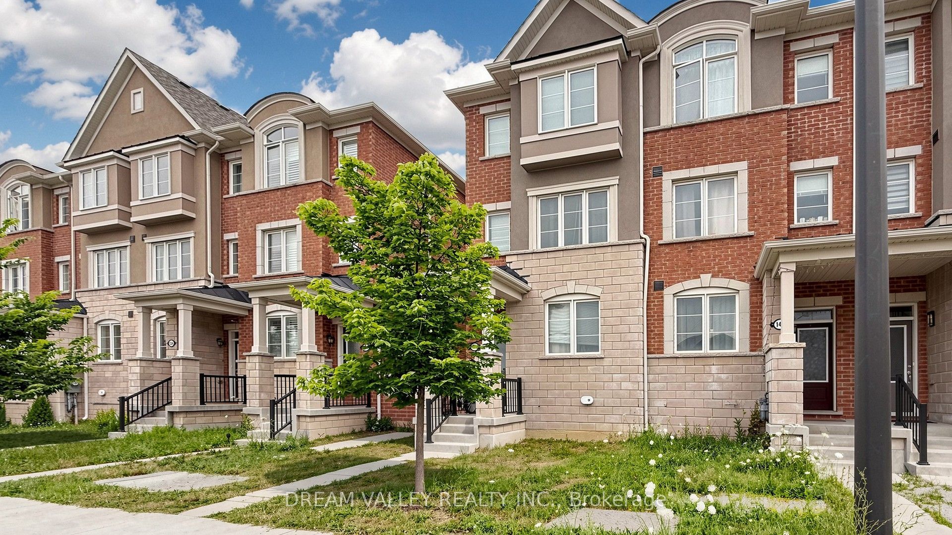 138 S Cleanside Road, Toronto, ON M1L 0C6 photo 5