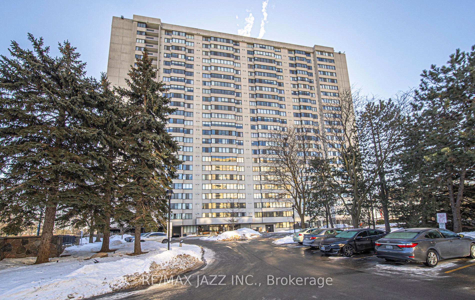 2330 Bridletowne Circle 801, Toronto, ON M1W 3P6