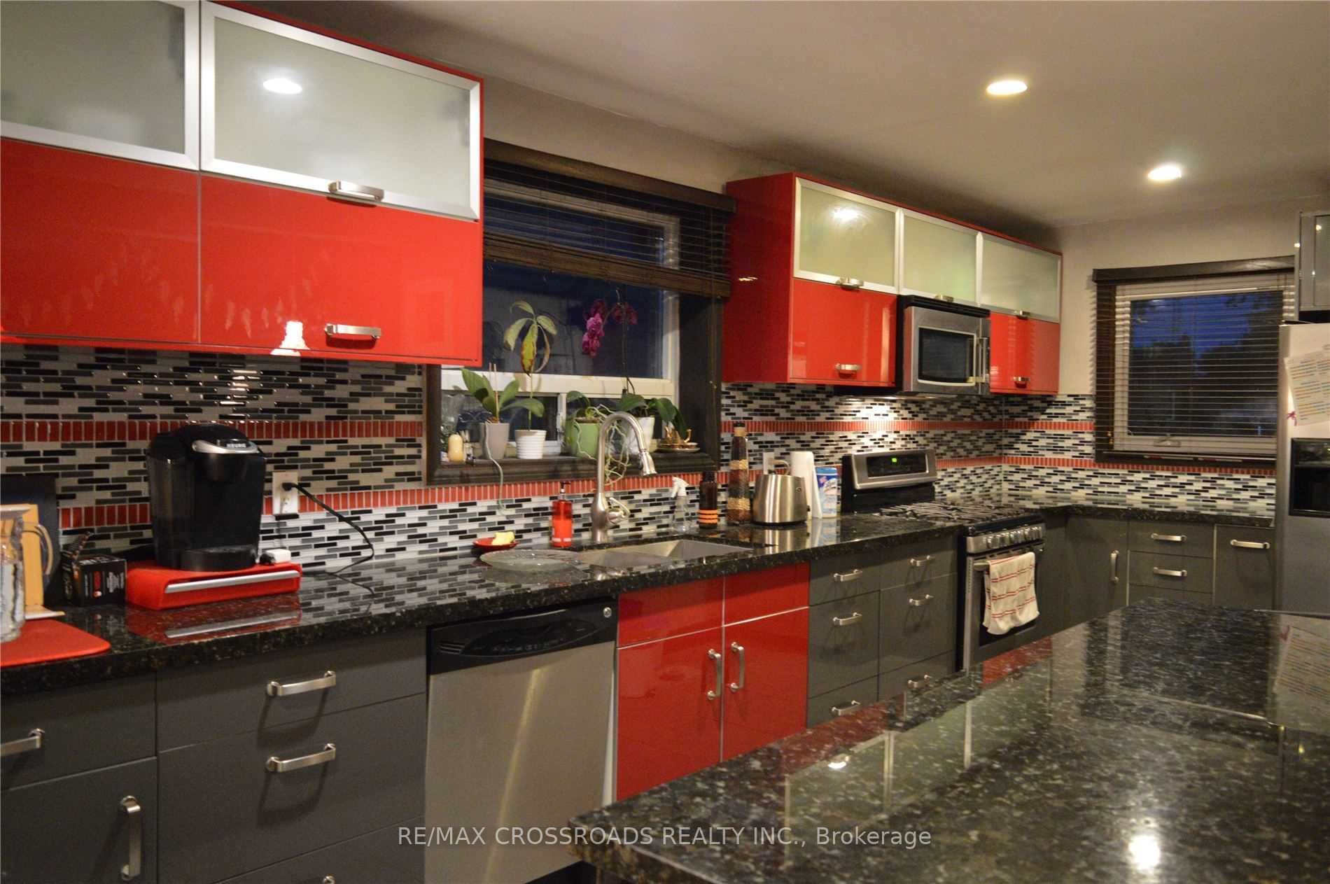 44 Romulus Basement Apartment Drive, Toronto, ON M1K 4C2 photo 3