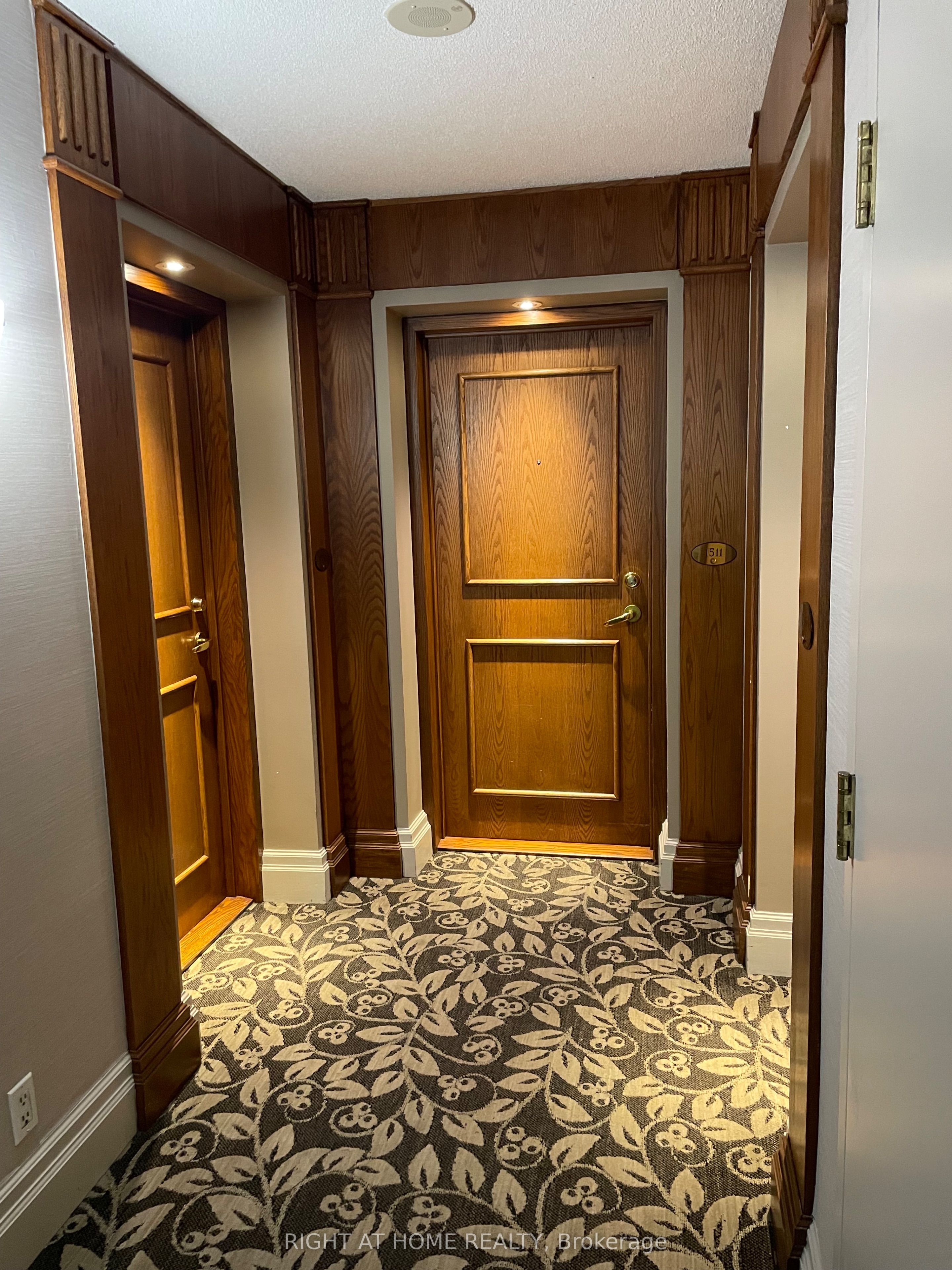 1 Lee Centre Drive 1510, Toronto, ON M1H 3J2
