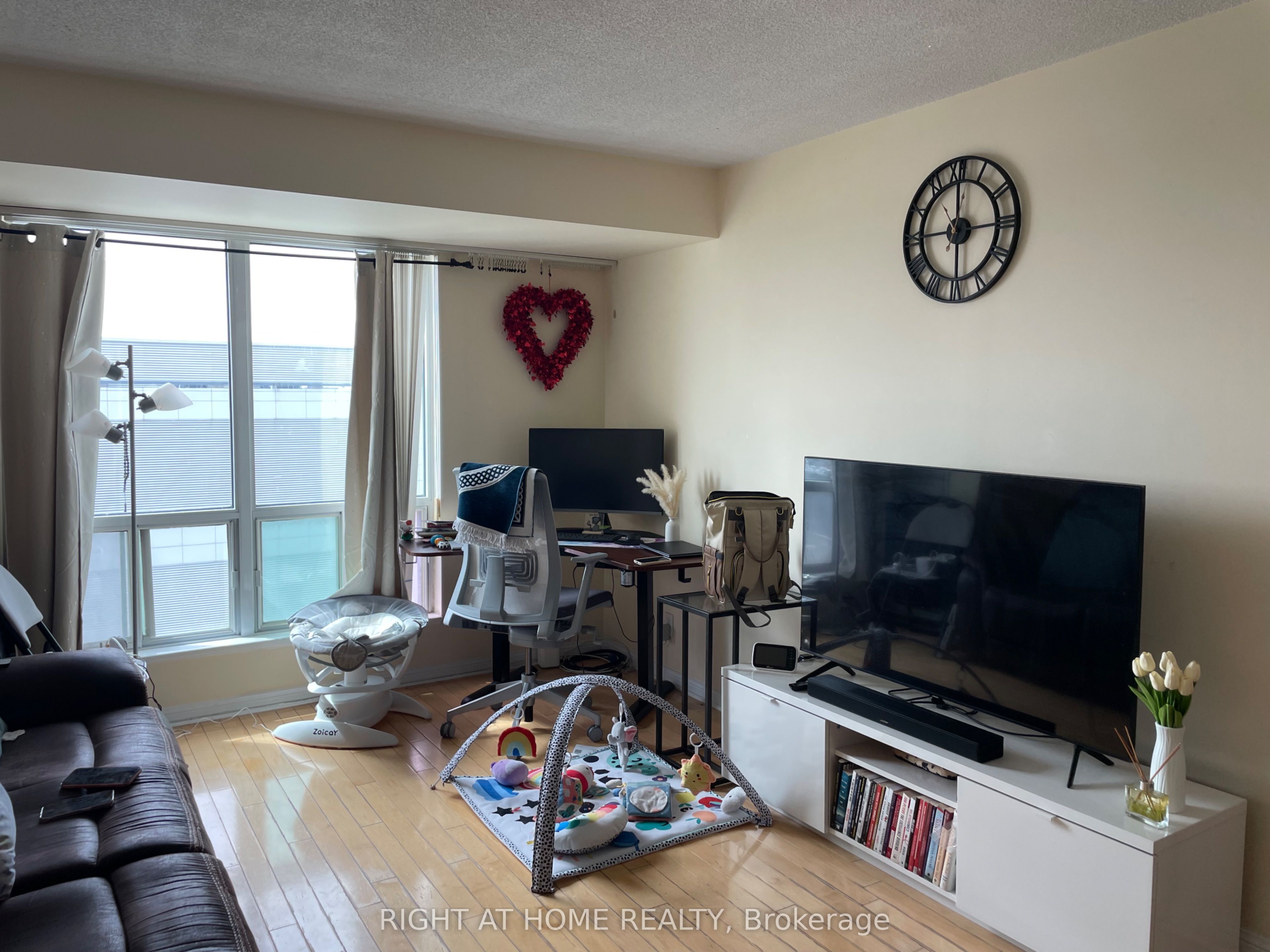 1 Lee Centre Drive 1510, Toronto, ON M1H 3J2 photo 4