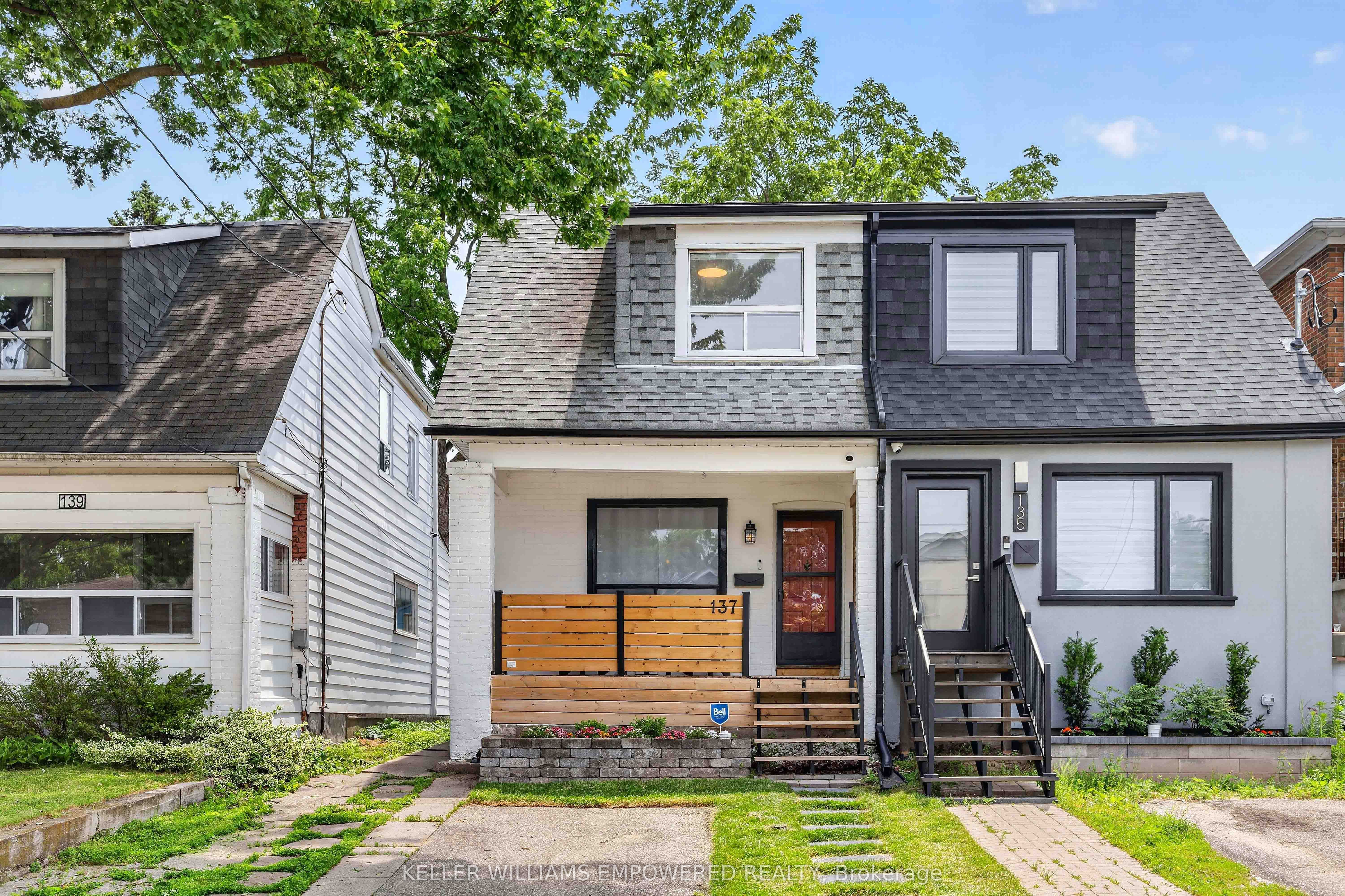 137 Holborne Avenue, Toronto, ON M4C 2R5 photo 3