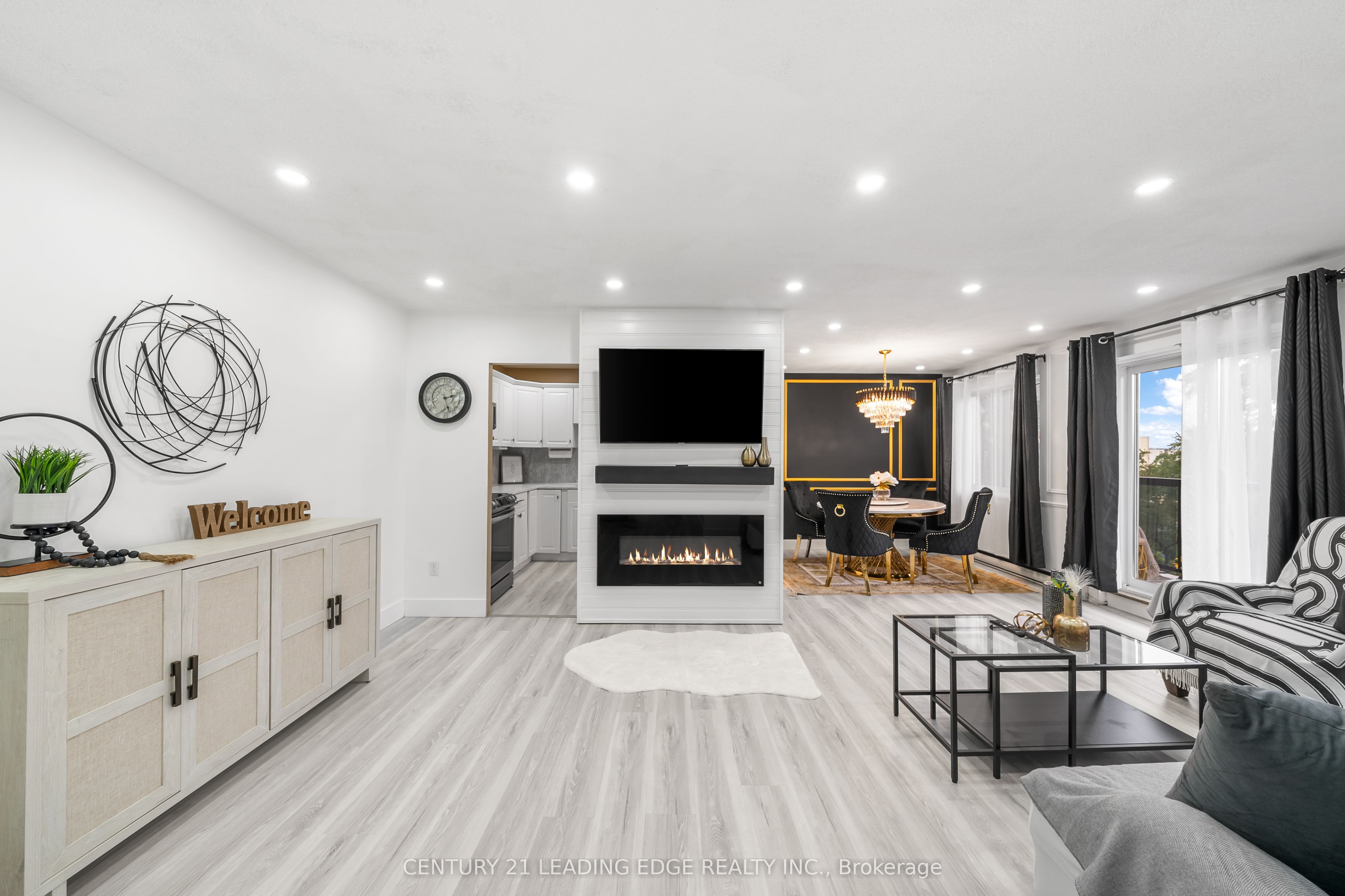 131 Taunton Road E 502, Oshawa, ON L1G 3T8 photo 5