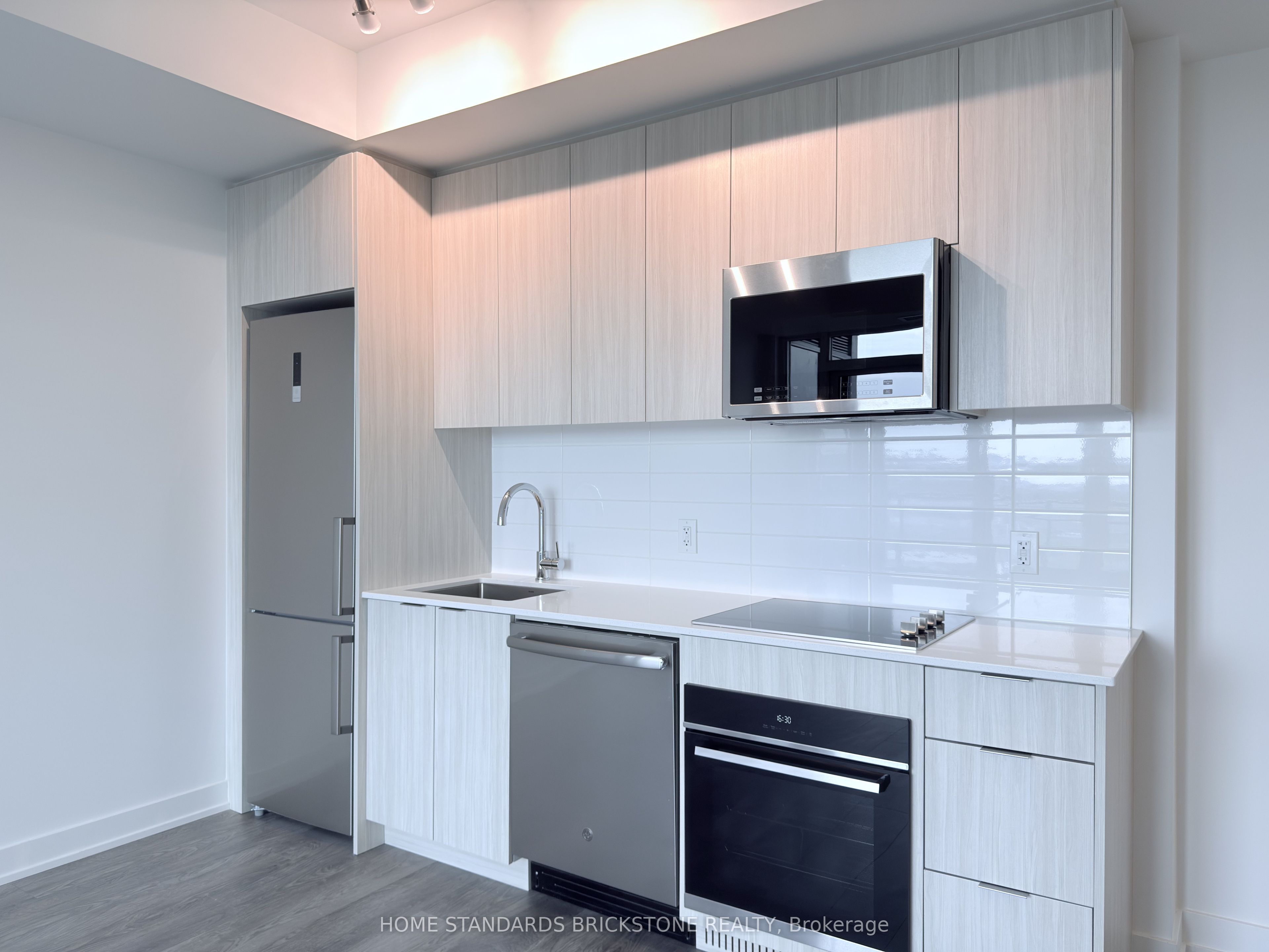 20 Deans Drive 702, Toronto, ON M1L 0J7 photo 4