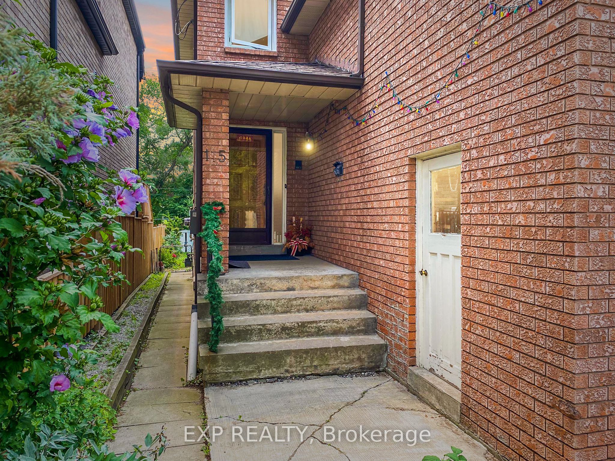 115 Donside Drive Lower, Toronto, ON M1L 1P9 photo 3