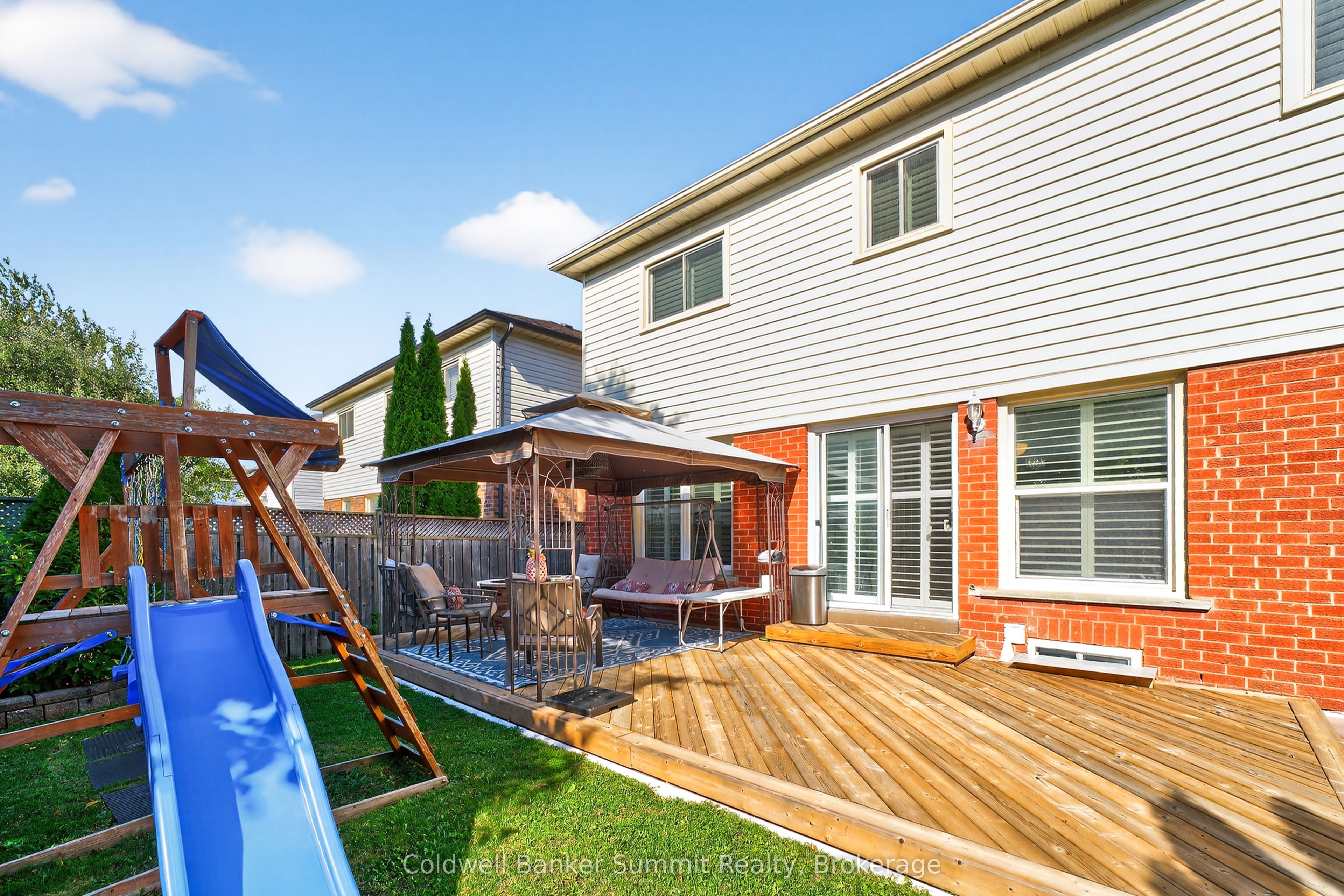 1037 Sandcliff Drive, Oshawa, ON L1K 2E5