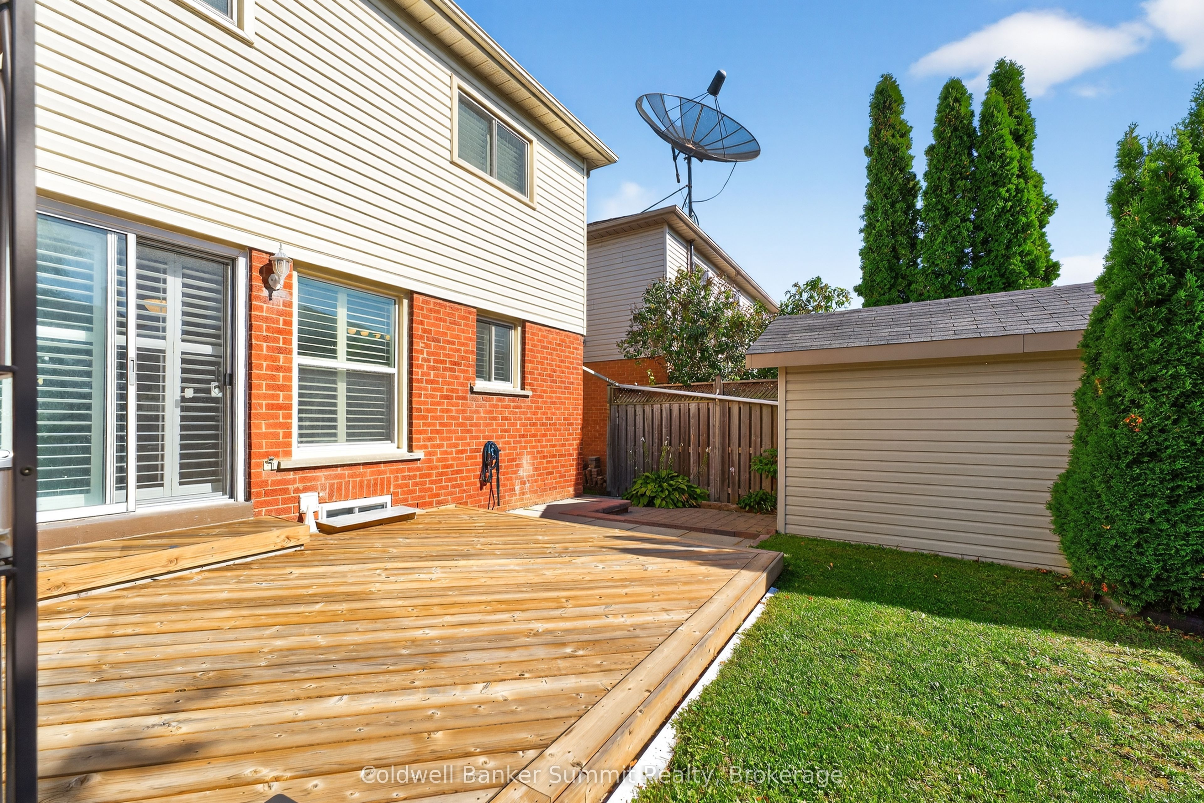 1037 Sandcliff Drive, Oshawa, ON L1K 2E5 photo 3