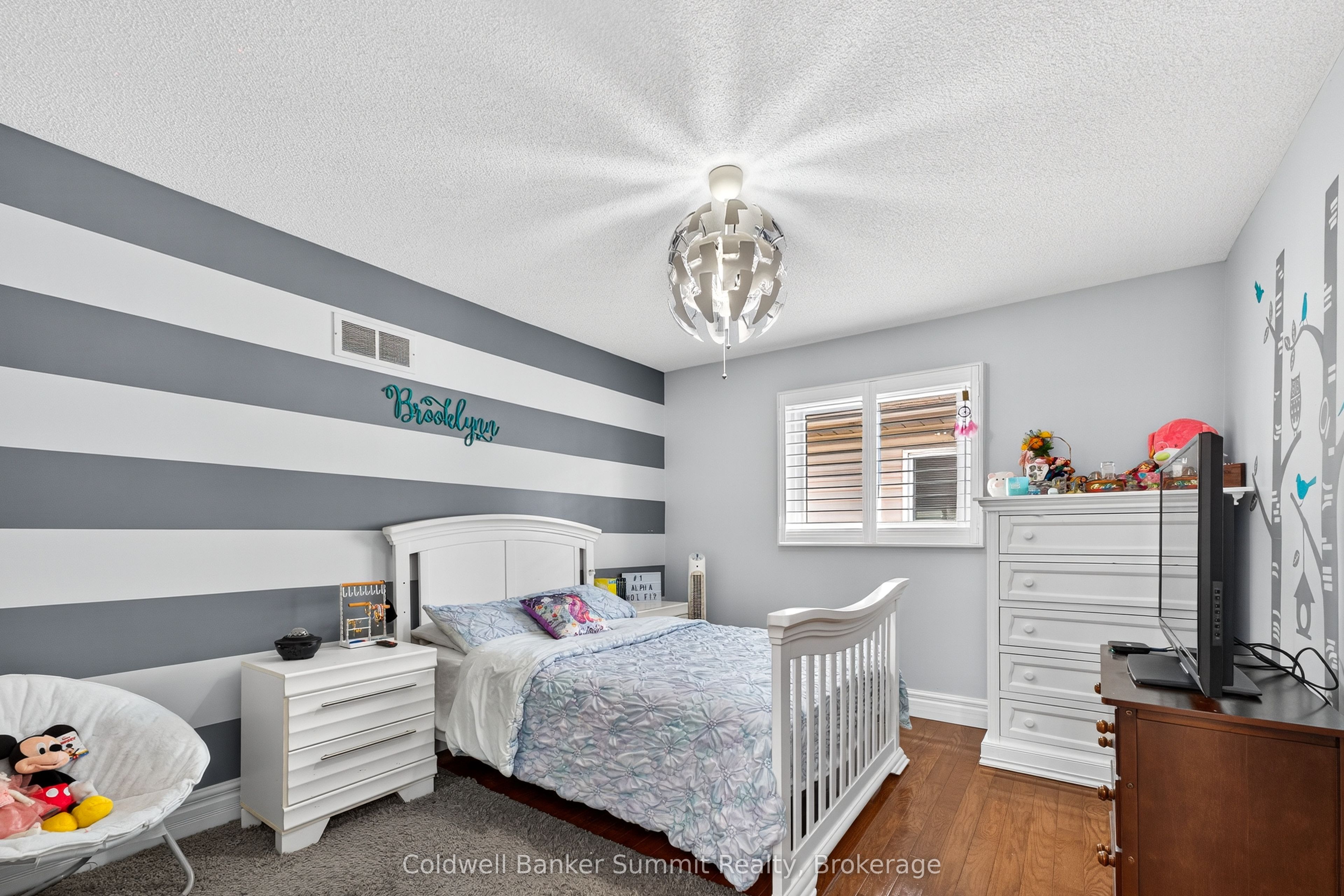 1037 Sandcliff Drive, Oshawa, ON L1K 2E5 photo 4