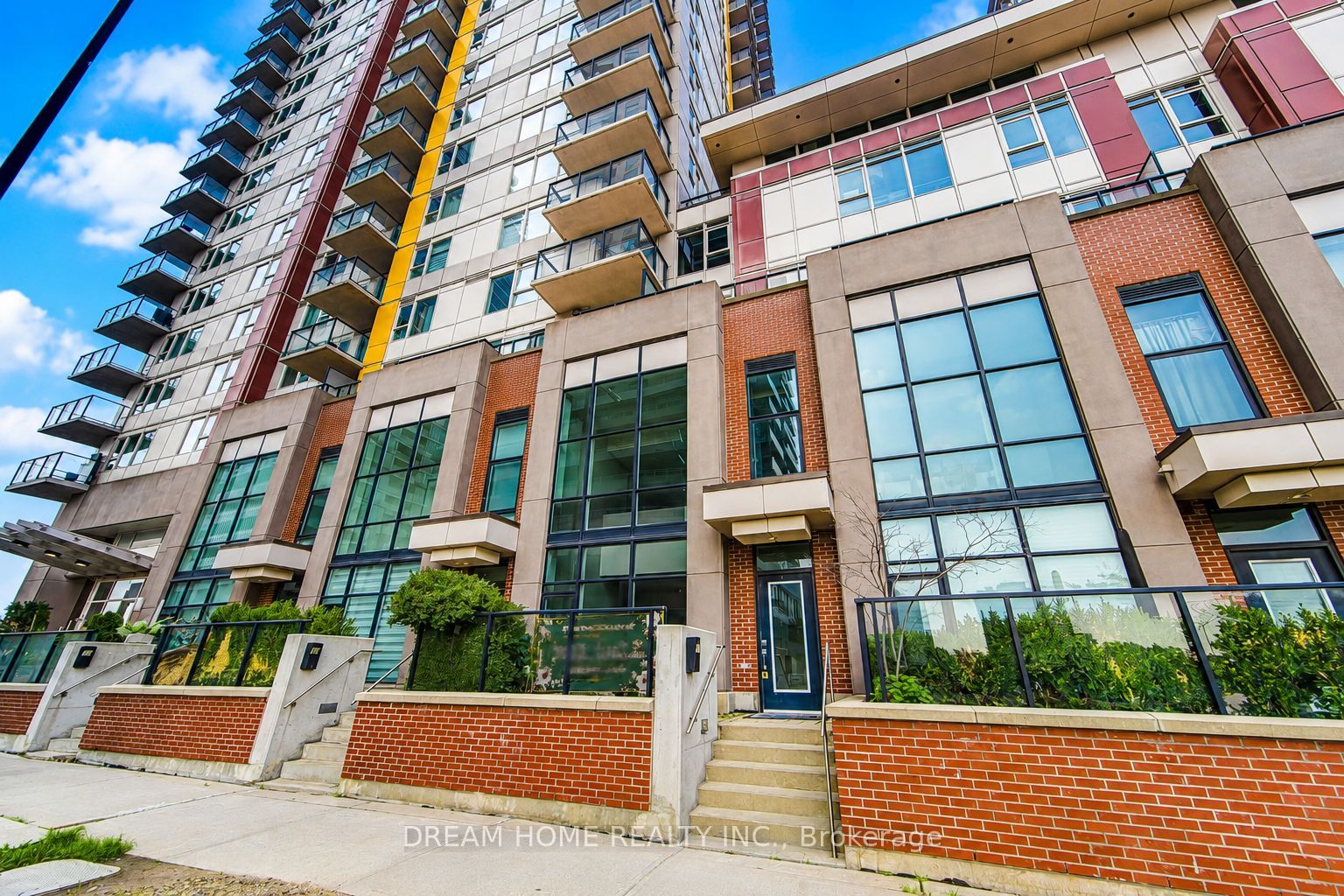 17 Town Centre Court, Toronto, ON M1P 0B3