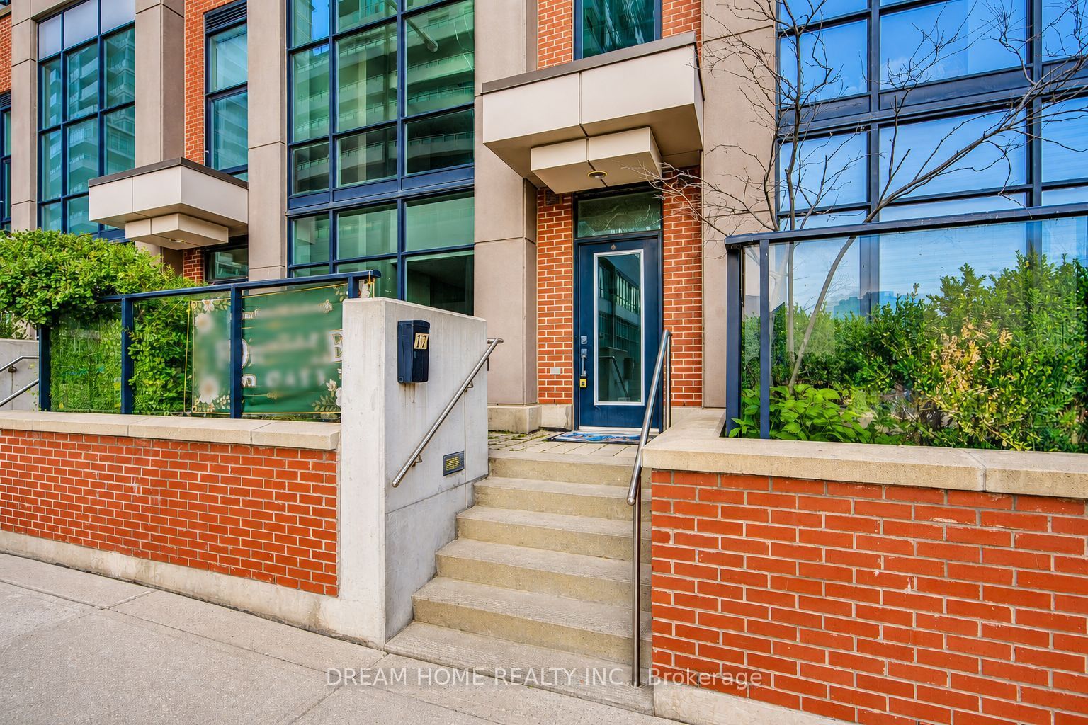 17 Town Centre Court, Toronto, ON M1P 0B3 photo 2