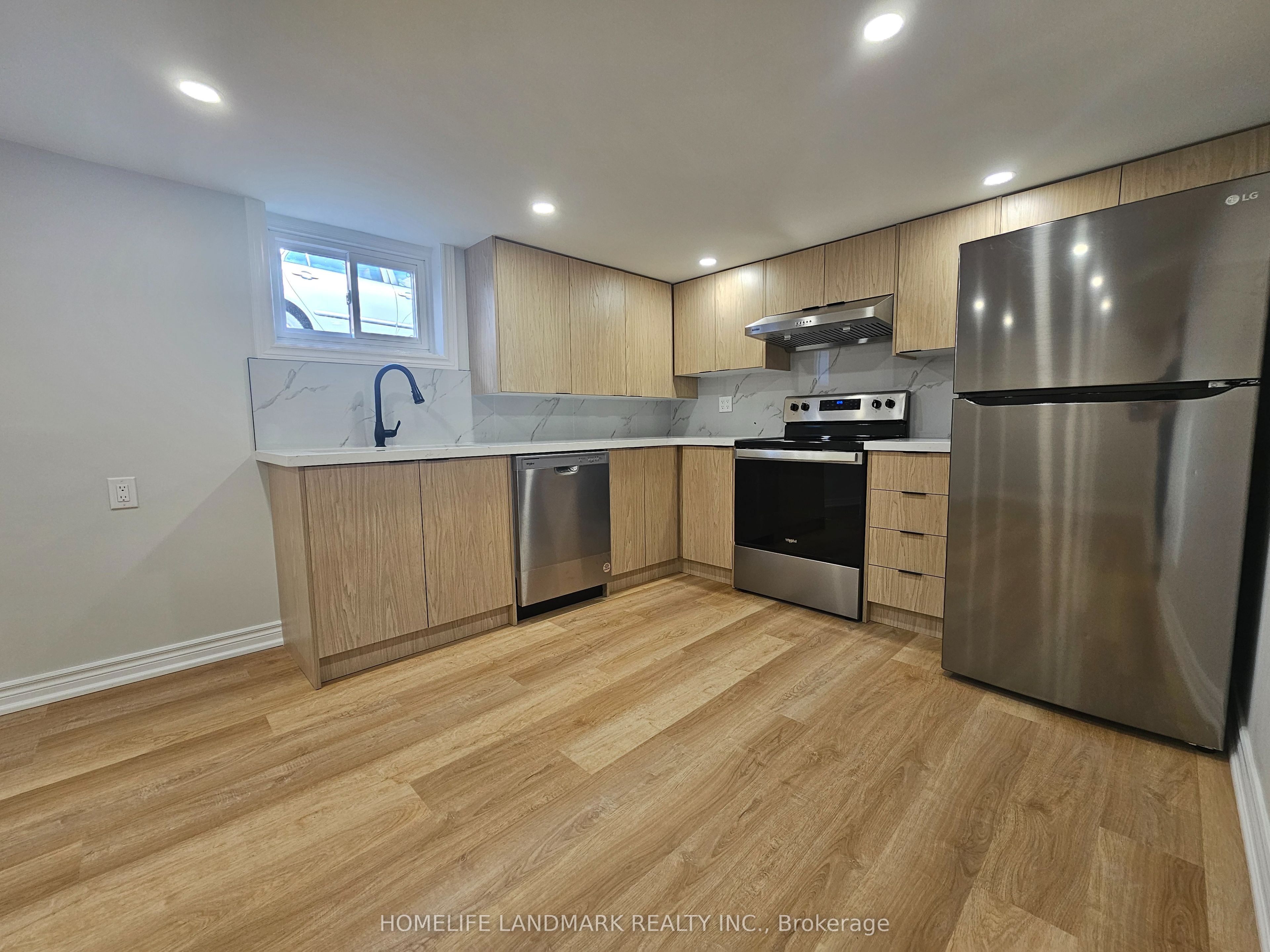 36 Corinne Crescent Basemen, Toronto, ON M1K 2Y9 photo 3