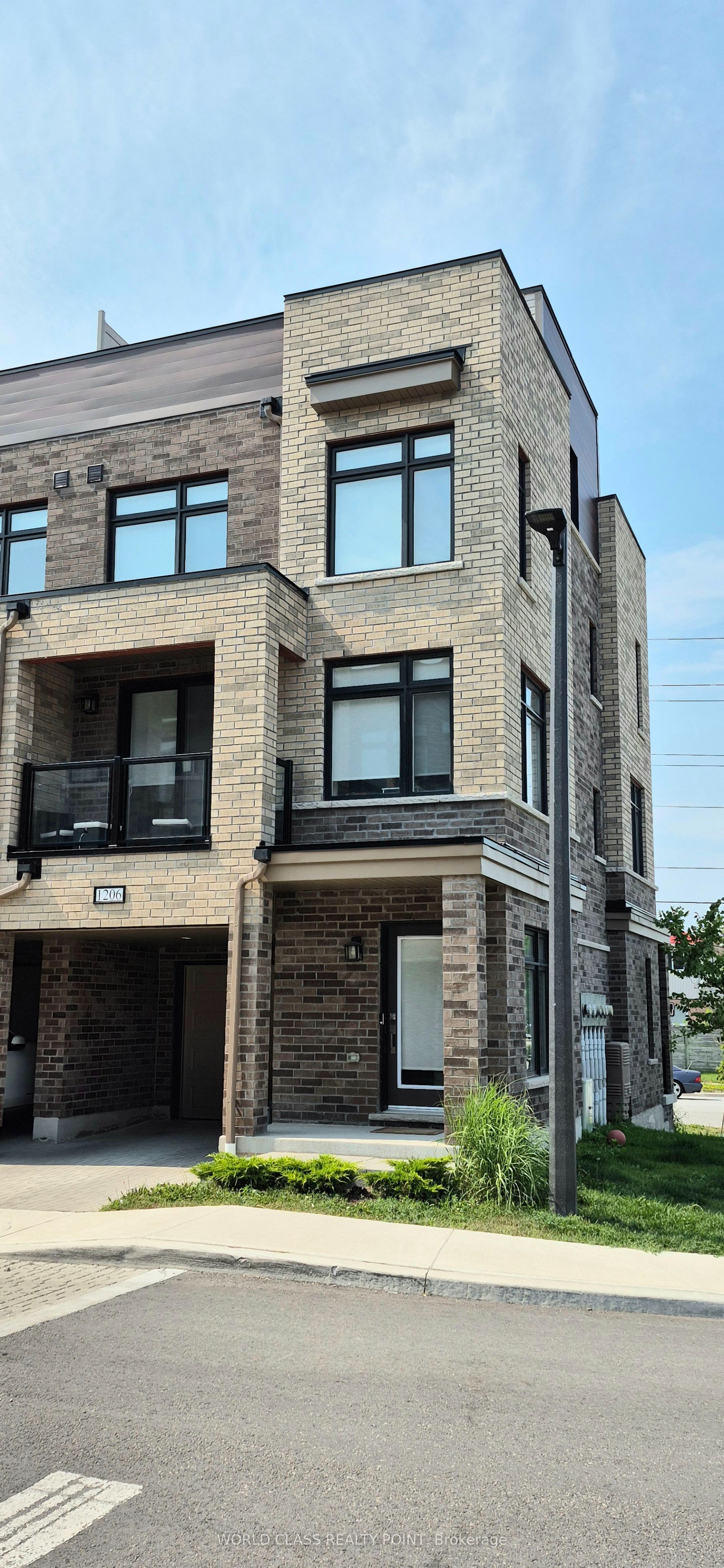 1865 Pickering Parkway 1206, Pickering, ON L1V 0H2