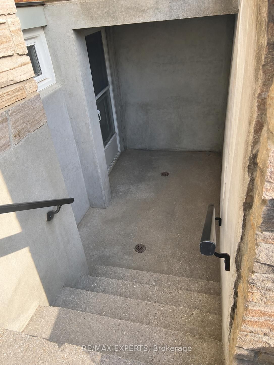 9 Bridlewood Boulevard, Toronto, ON M1T 1P3 photo 2