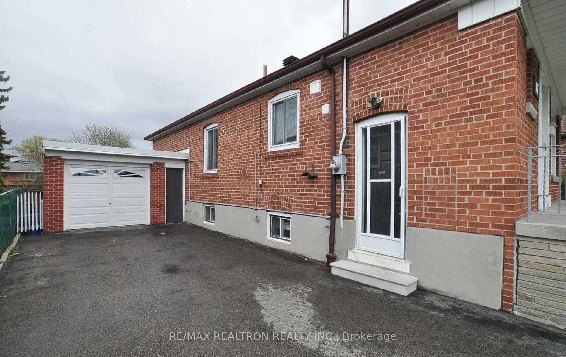 17 Crosland Drive Bsmt, Toronto, ON M1R 4M6 photo 2