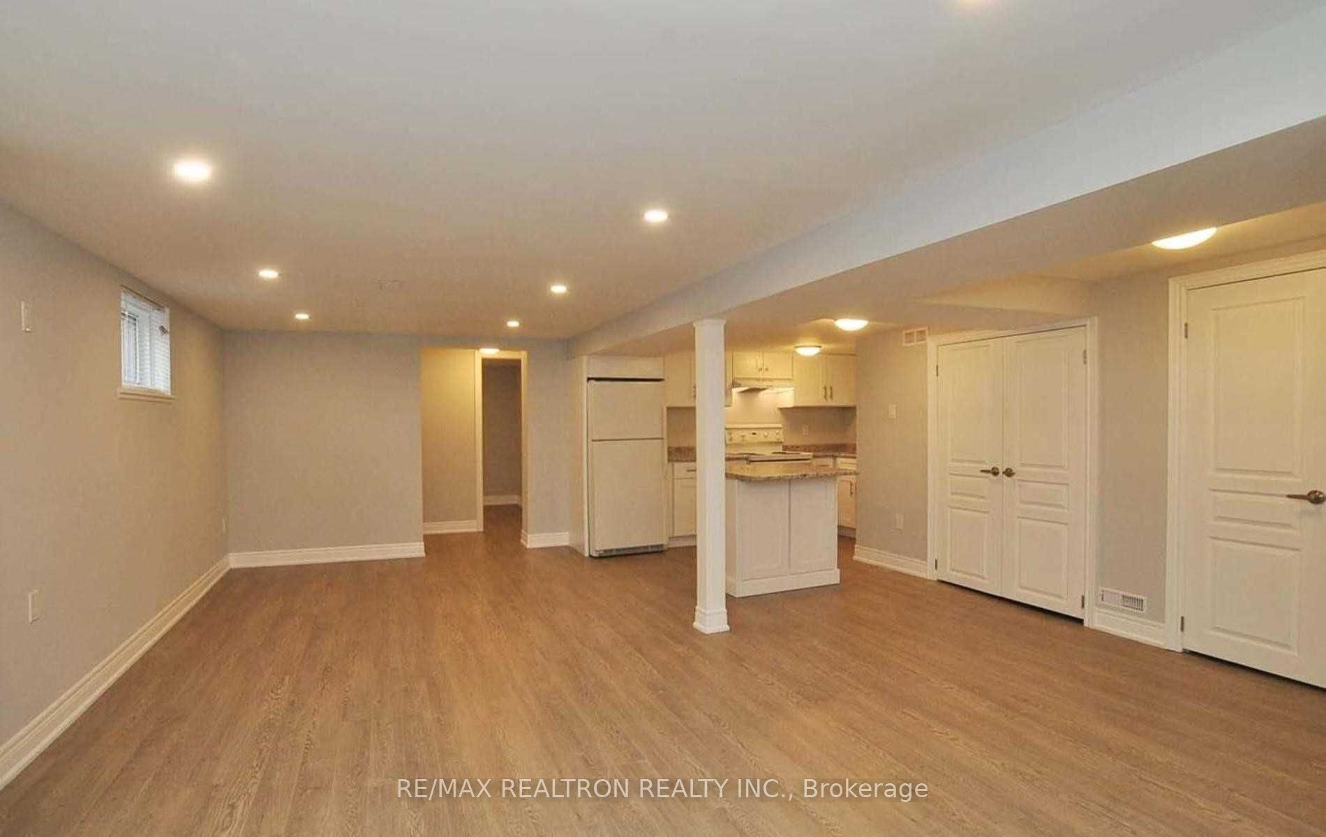 17 Crosland Drive Bsmt, Toronto, ON M1R 4M6 photo 5