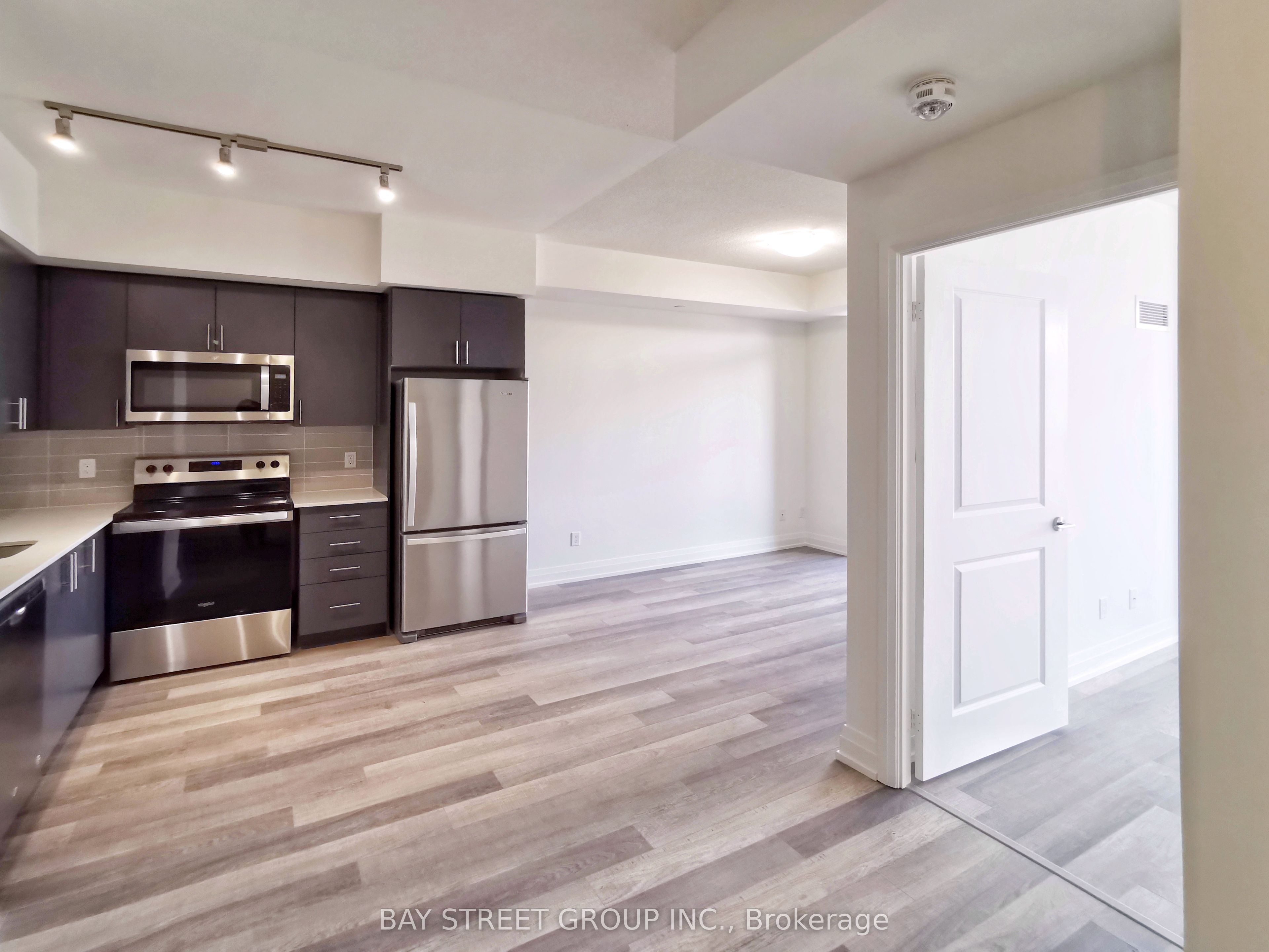 3121 Sheppard Avenue E 707, Toronto, ON M1T 0B6 photo 2