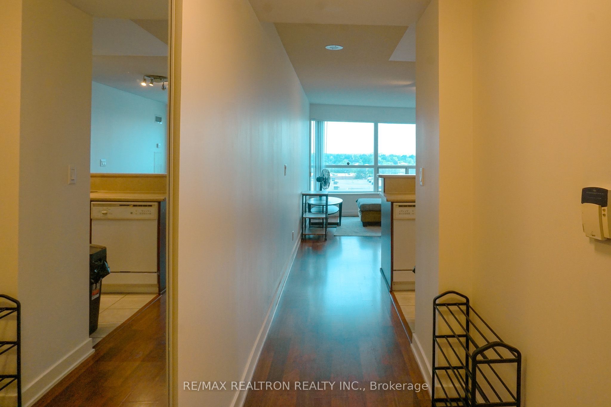 38 Lee Centre Drive 915, Toronto, ON M1H 3J7 photo 2