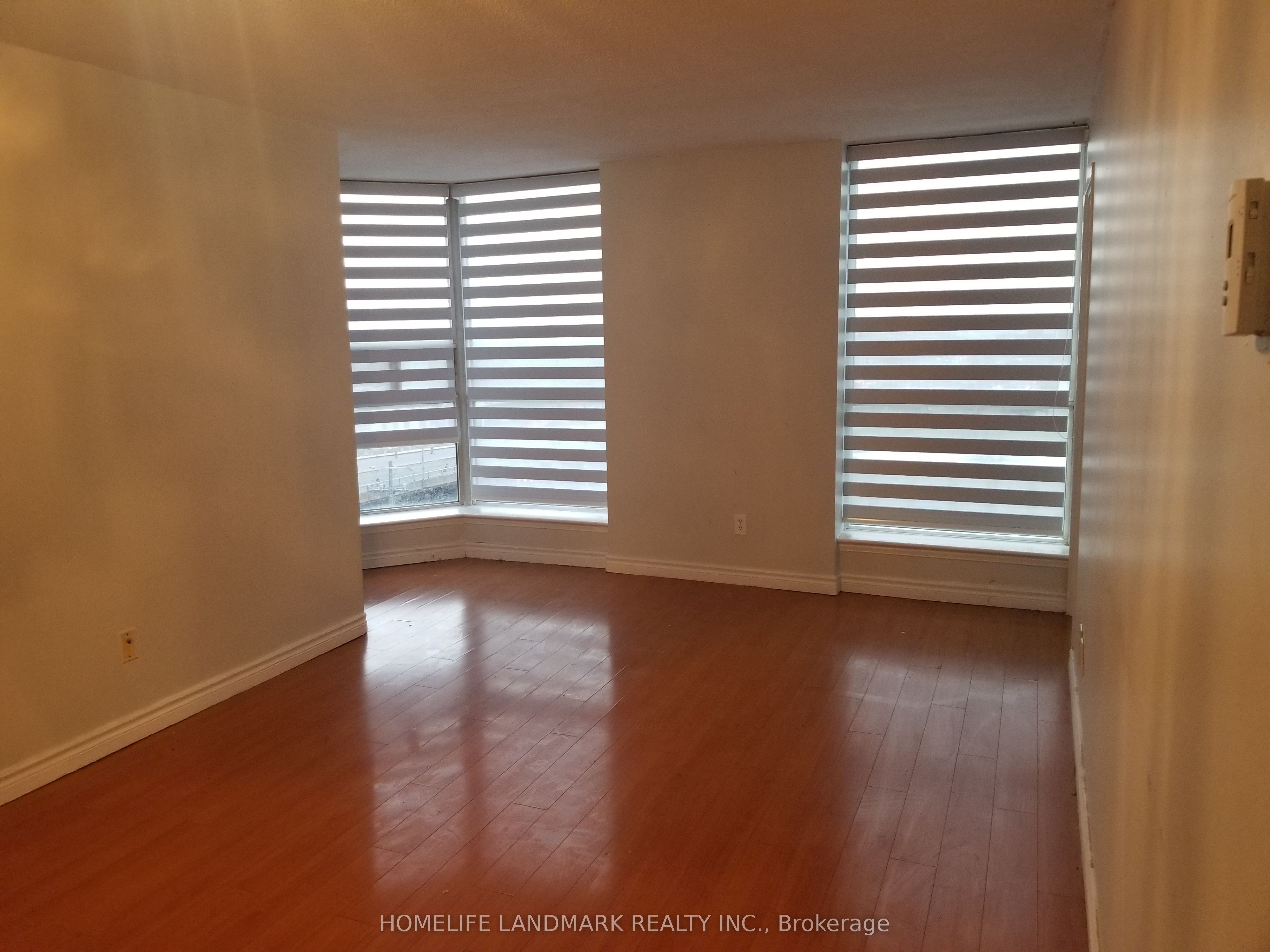 2460 Eglinton Avenue E 901, Toronto, ON M1K 5J7 photo 4
