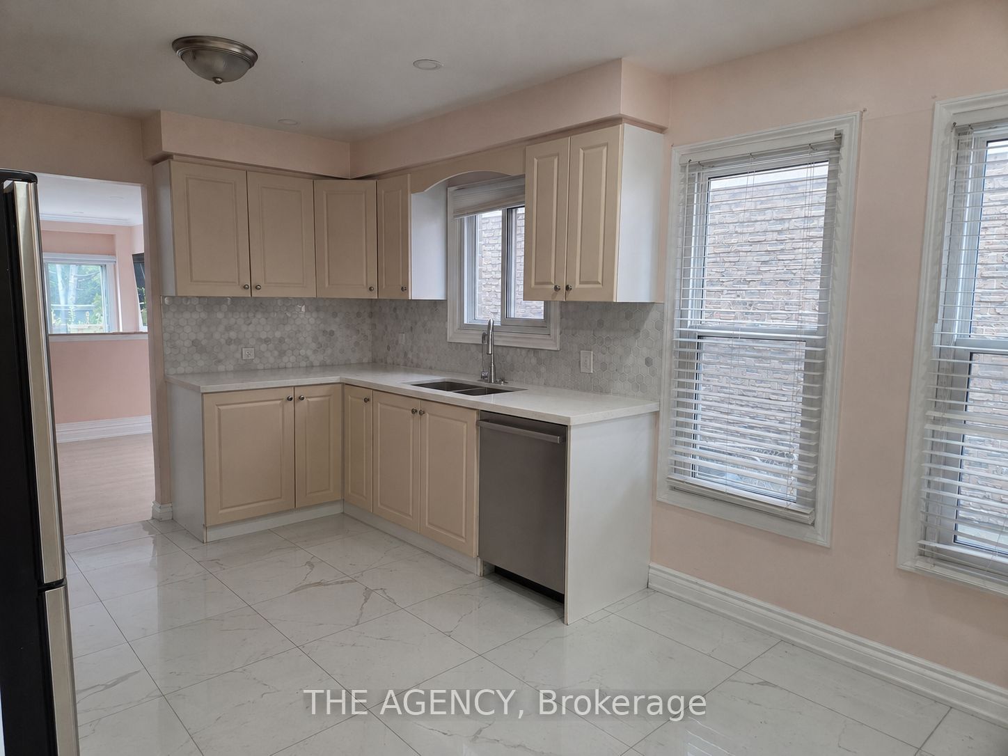 107 Reed Drive, Ajax, ON L1S 6V3 photo 3