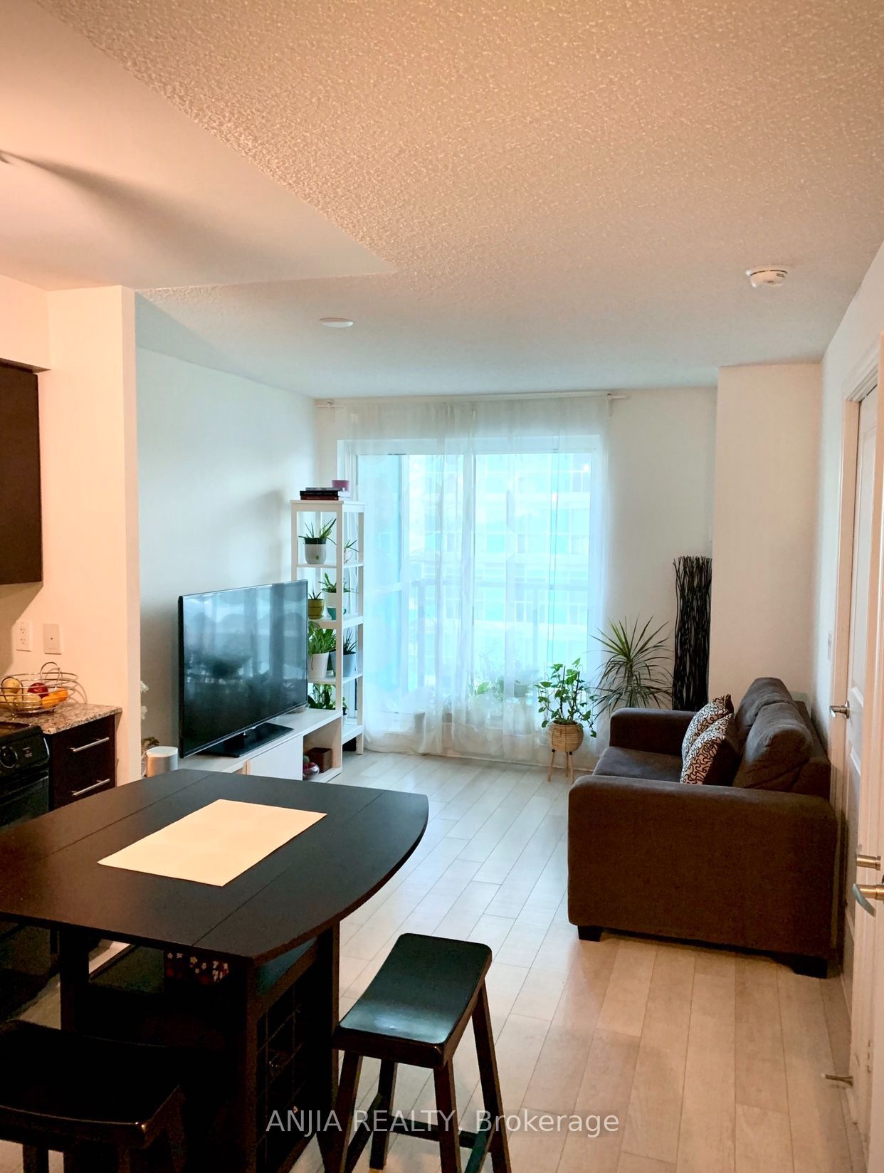 50 Town Centre Court 906, Toronto, ON M1P 0A9