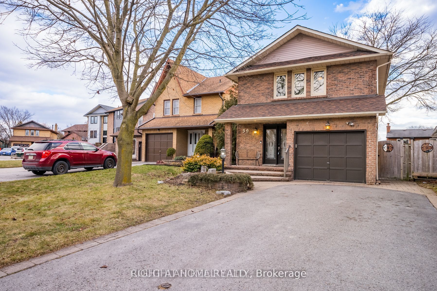 39 Longfellow Court Basement, Whitby, ON L1N 6V7