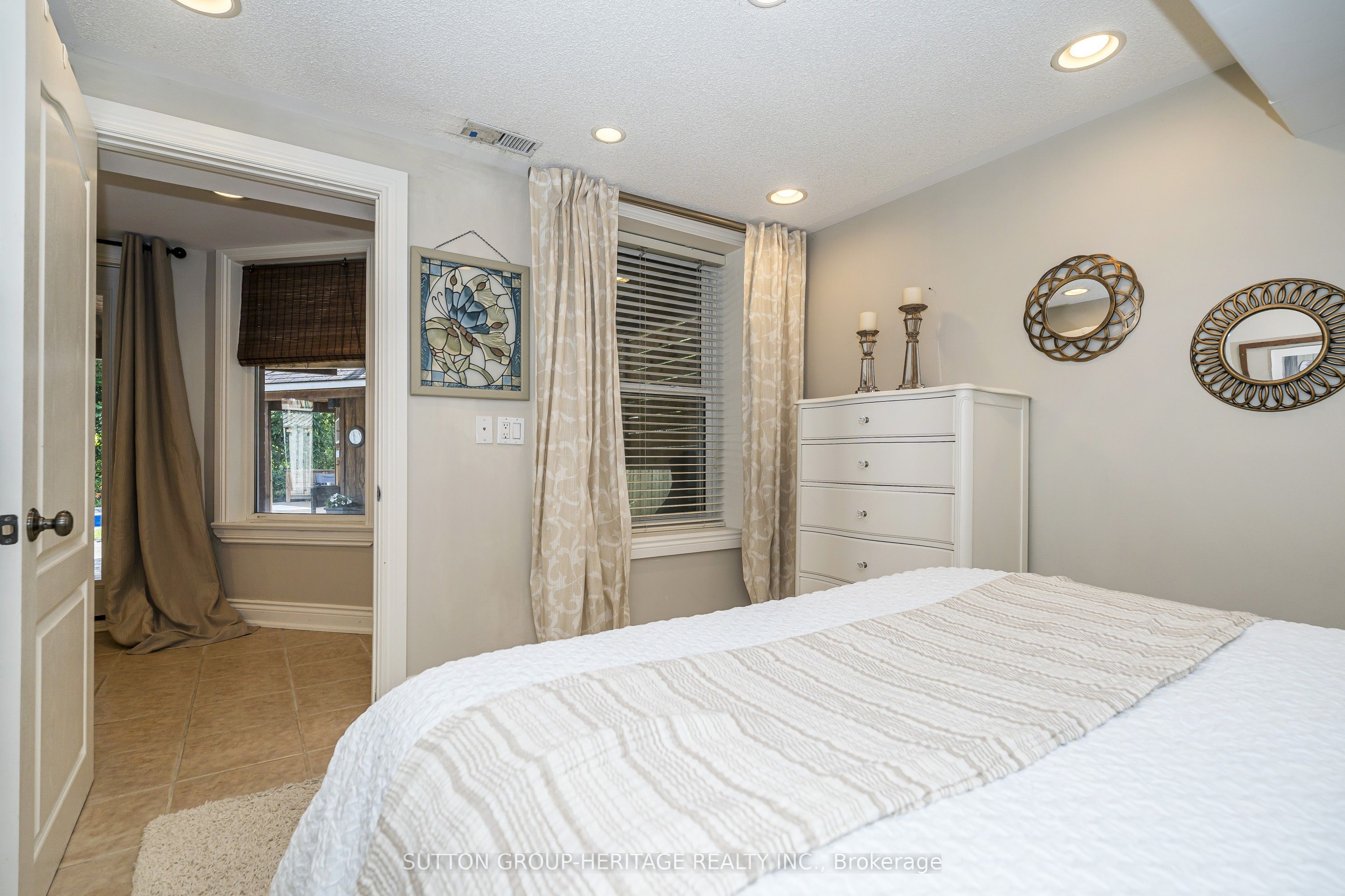 103 Gartshore Drive, Whitby, ON L1P 1N8 photo 2